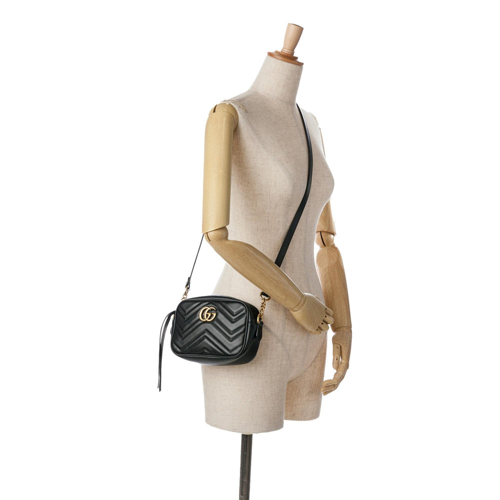 Gucci Mini GG Marmont Matelasse Crossbody Bag (SHG-McXg6G)