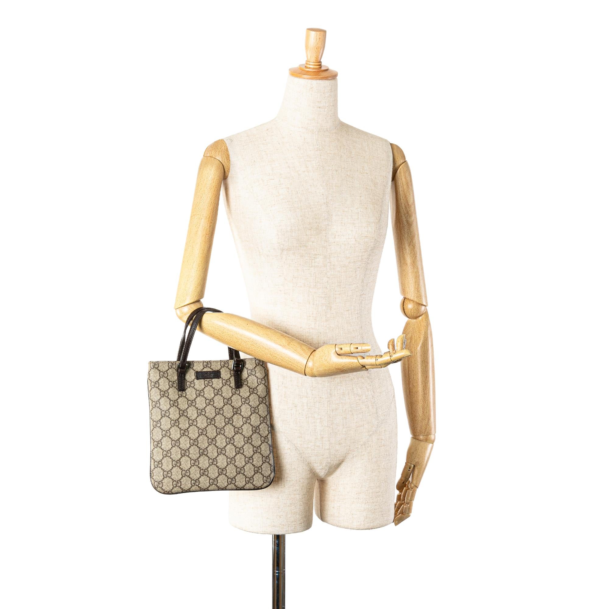 Gucci Mini GG Supreme Handbag (SHG-c4u5RB)