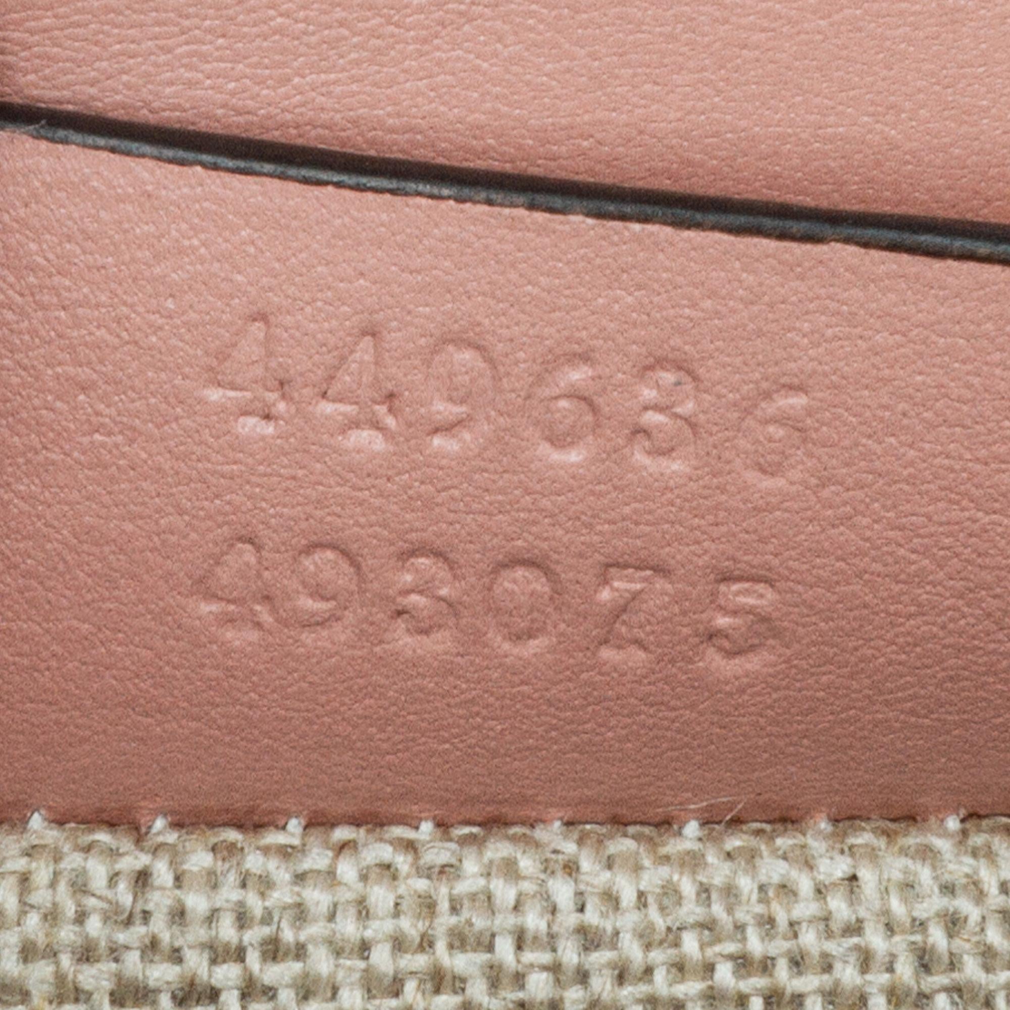 Gucci Mini Microguccissima Emily Crossbody Bag (SHG-KWTiRm)