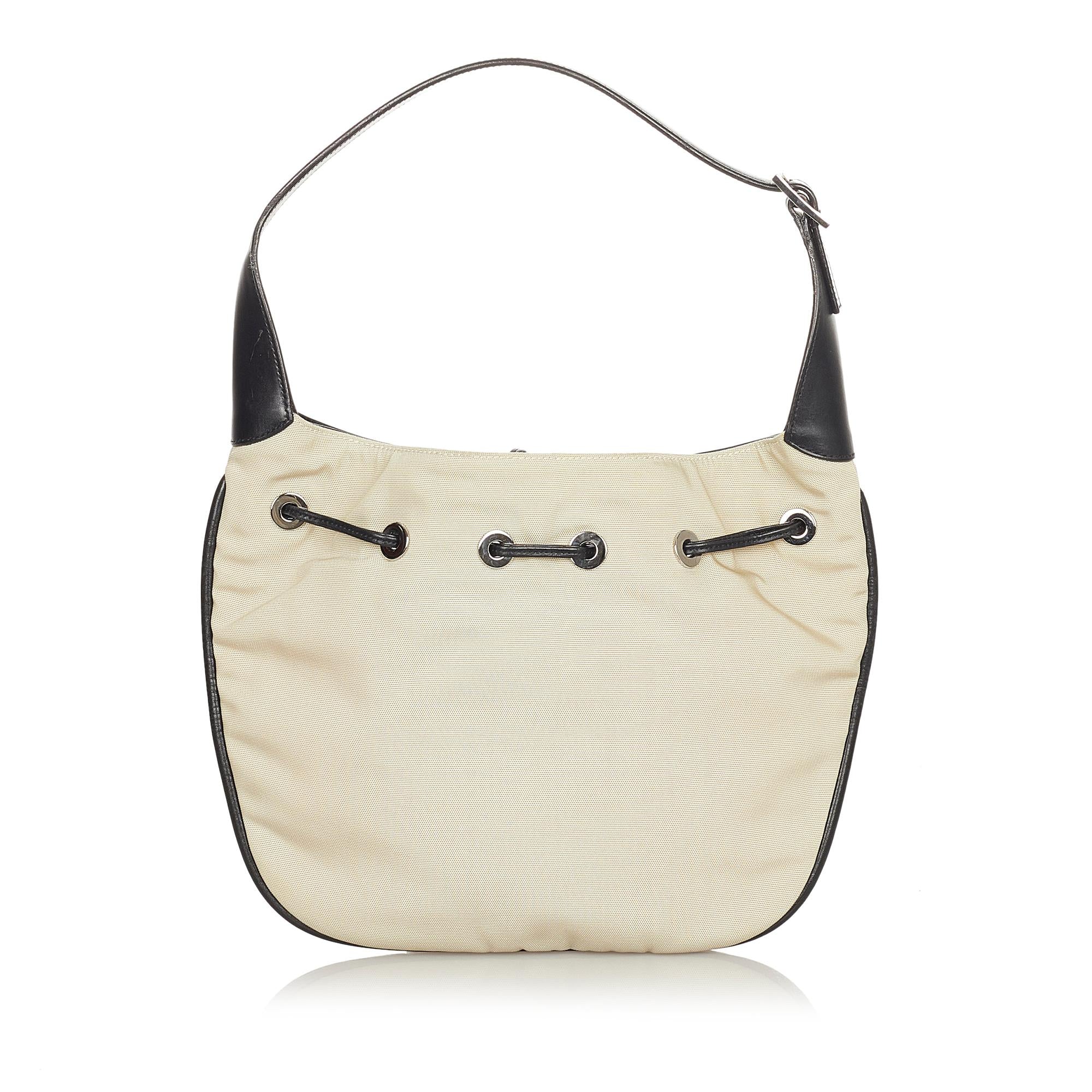 Gucci Nylon Drawstring Shoulder Bag (SHG-31853)