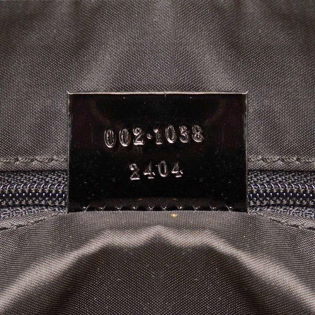 Gucci Nylon Shoulder Bag (SHG-31105)