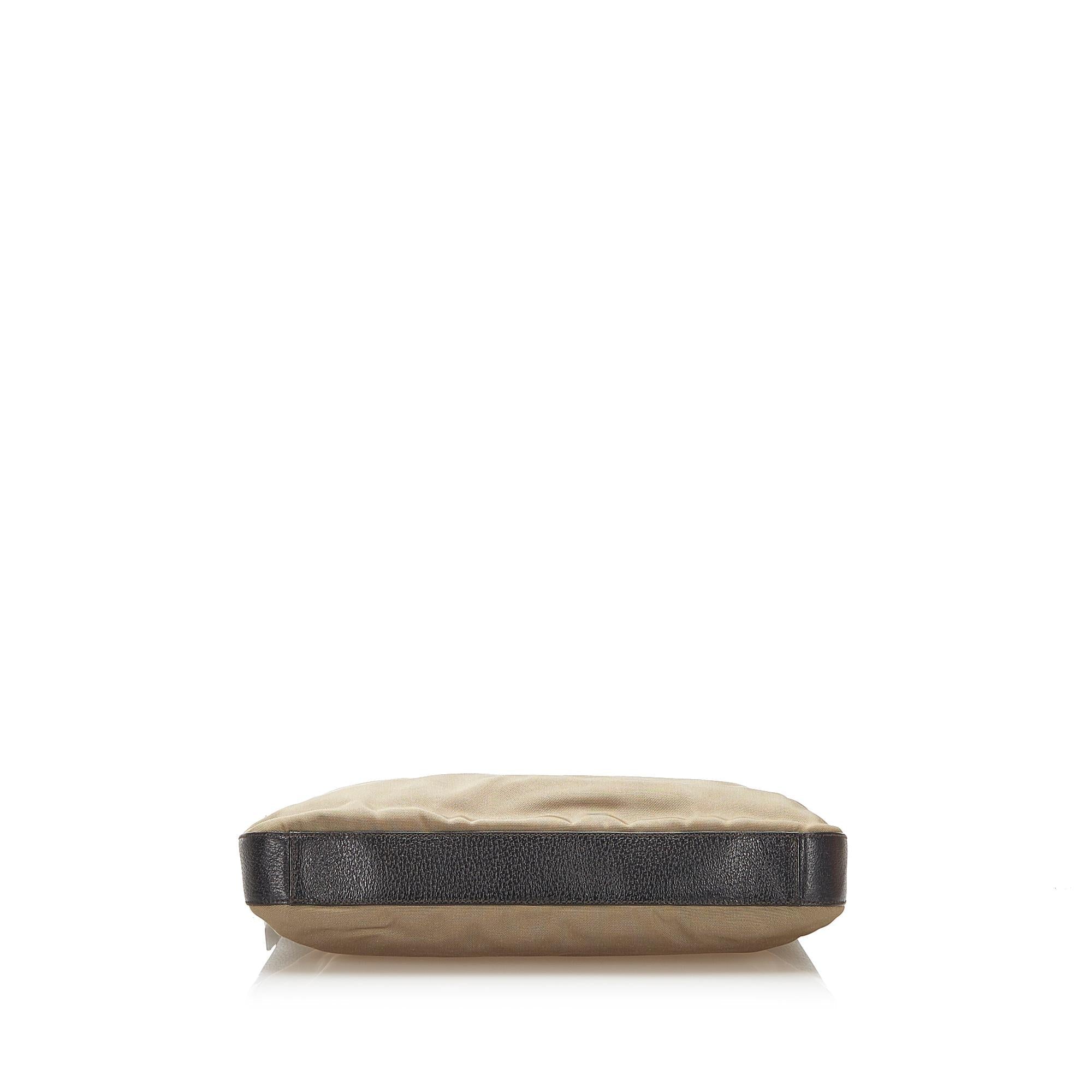 Gucci Nylon Shoulder Bag (SHG-32183)
