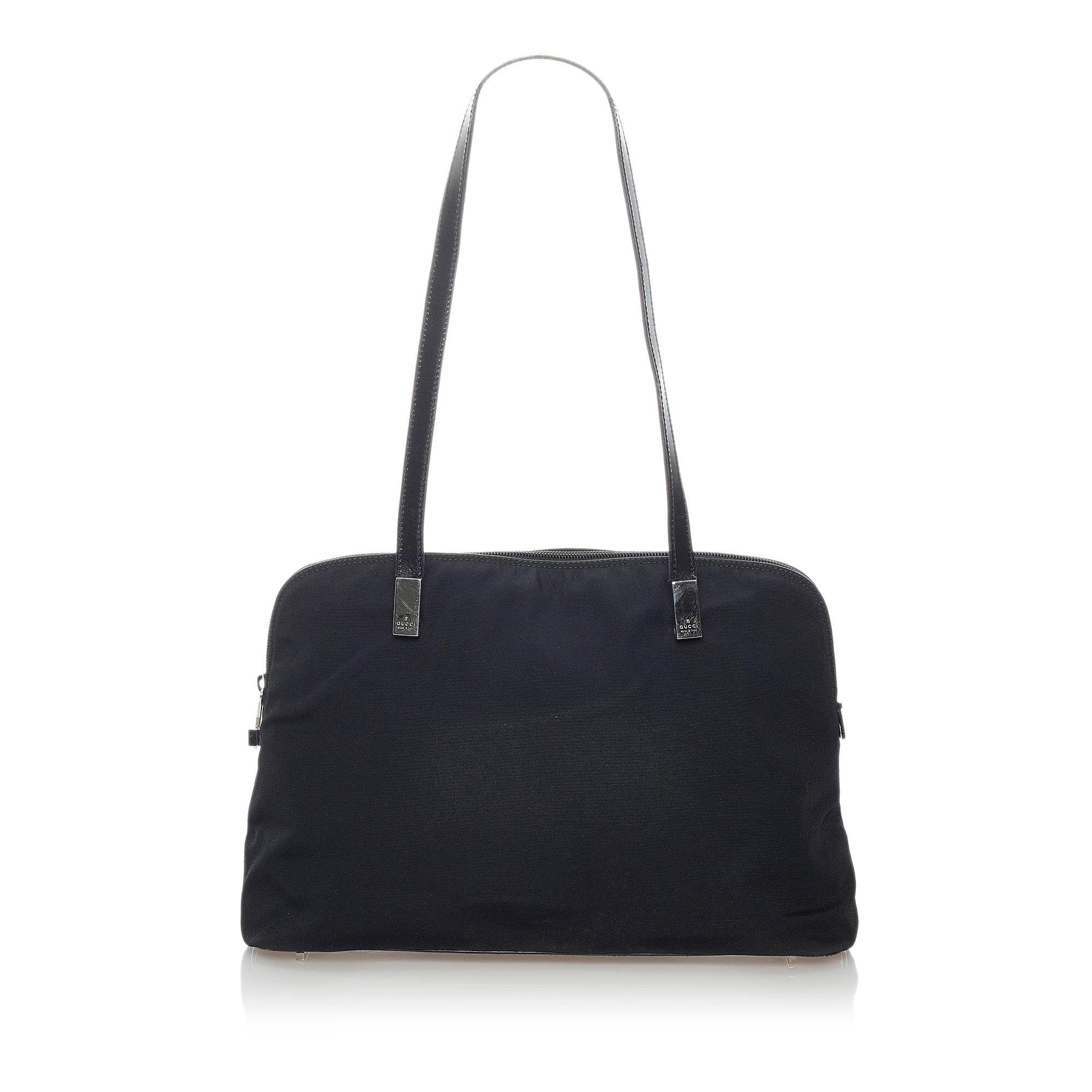 Gucci Nylon Shoulder Bag (SHG-34154)