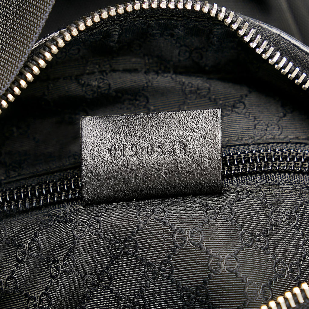 Gucci Nylon Shoulder Bag (SHG-MIDW4x)