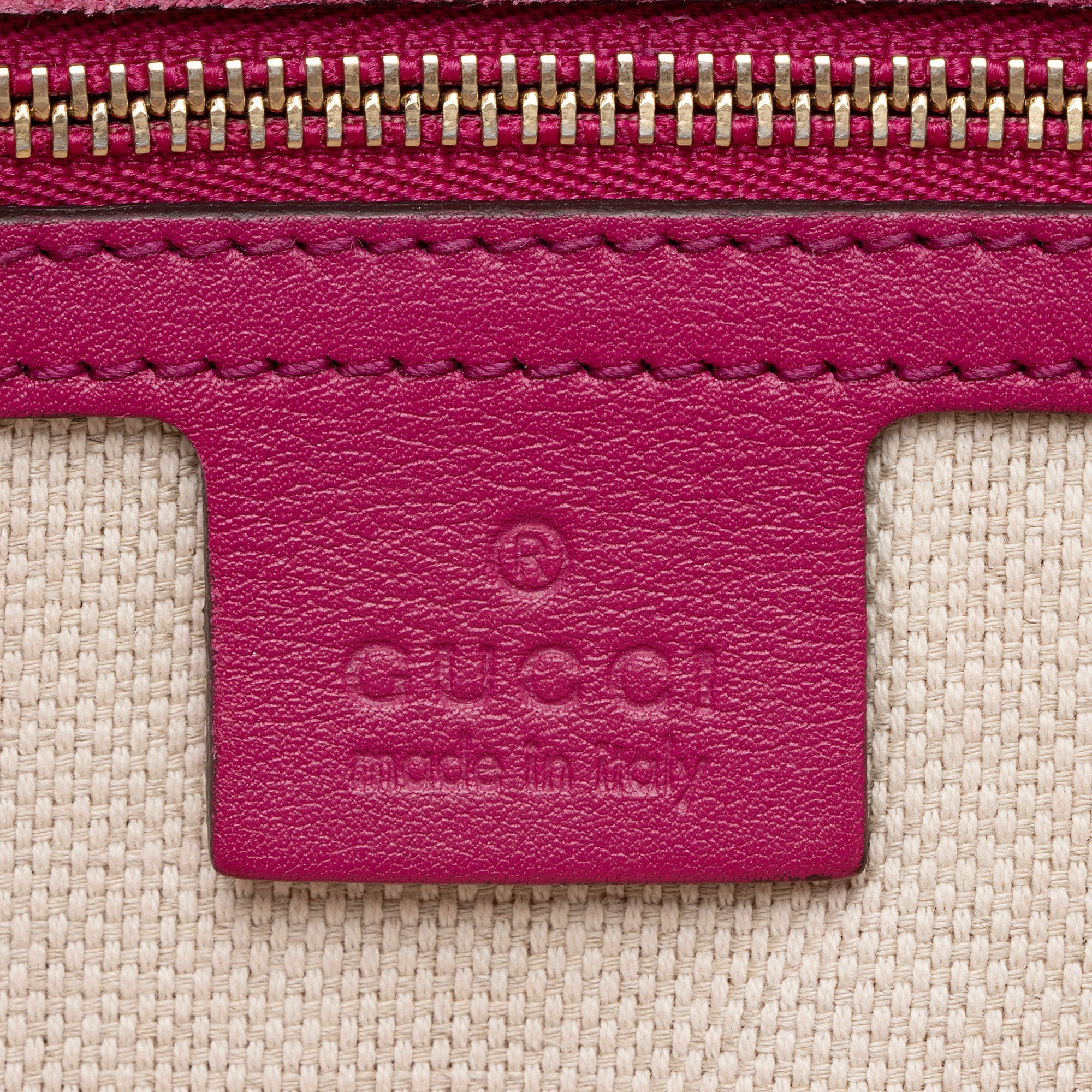 Gucci Patent Leather Soho Clutch (SHF-Lou69h)
