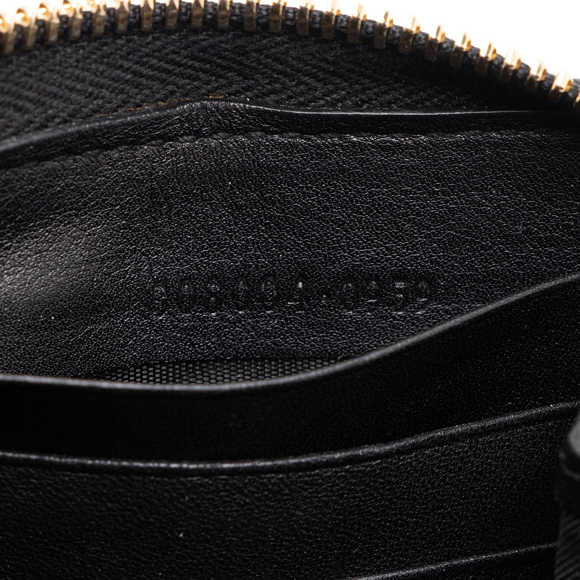 Gucci Patent Leather Soho Zip Around Wallet (SHF-OZVoQd)