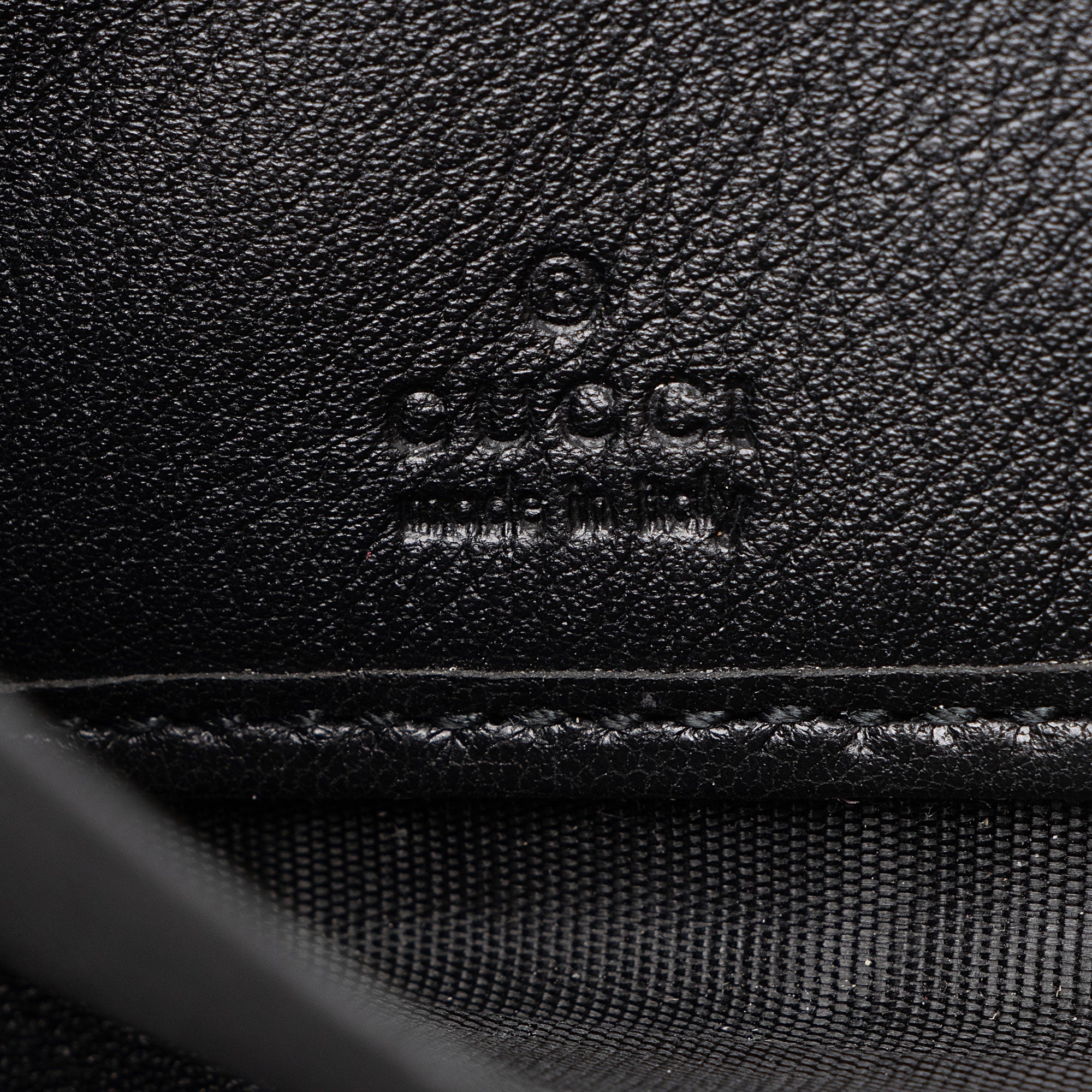 Gucci Patent Leather Soho Zip Around Wallet (SHF-OZVoQd)
