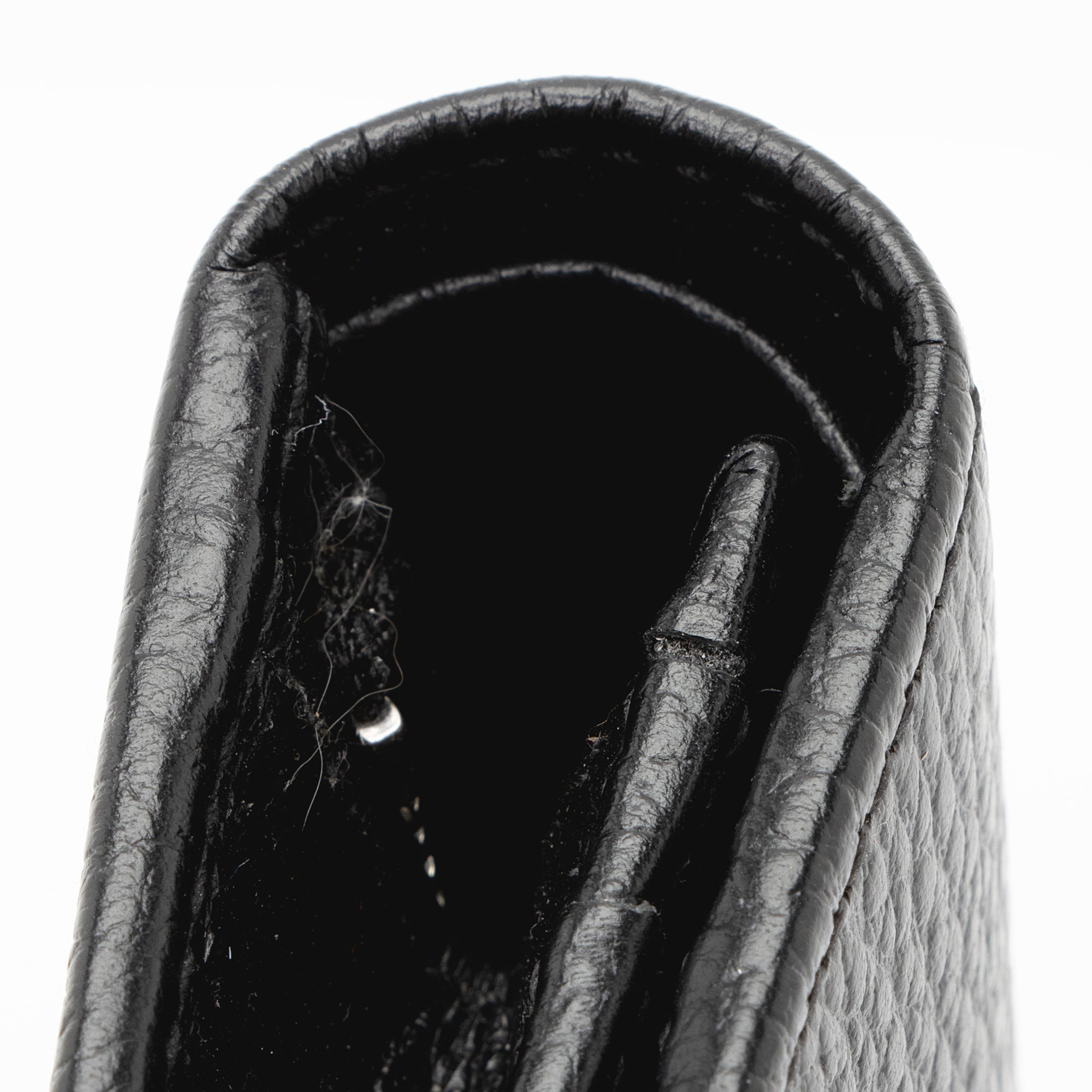 Gucci Pebbled Leather GG Marmont Card Case Wallet (SHF-dXo42g)