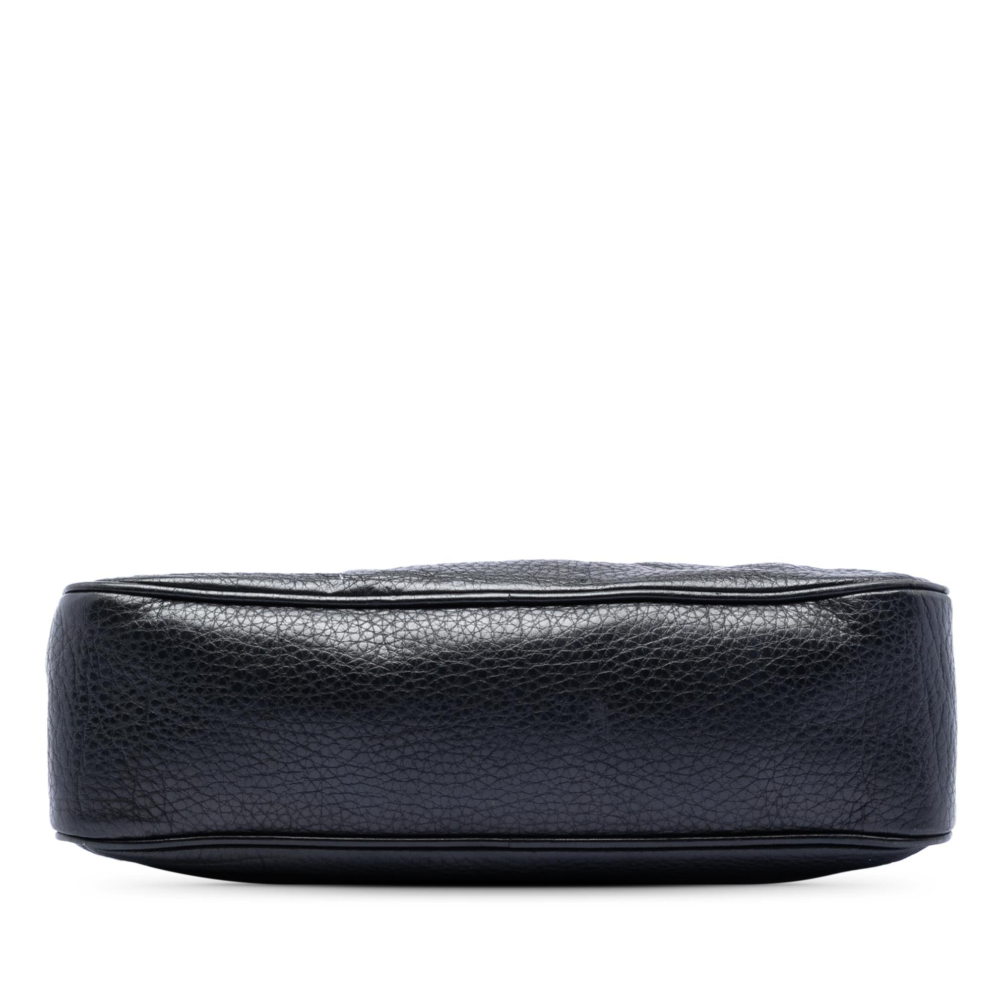 Gucci Pebbled Leather Soho Chain Zip Shoulder Bag