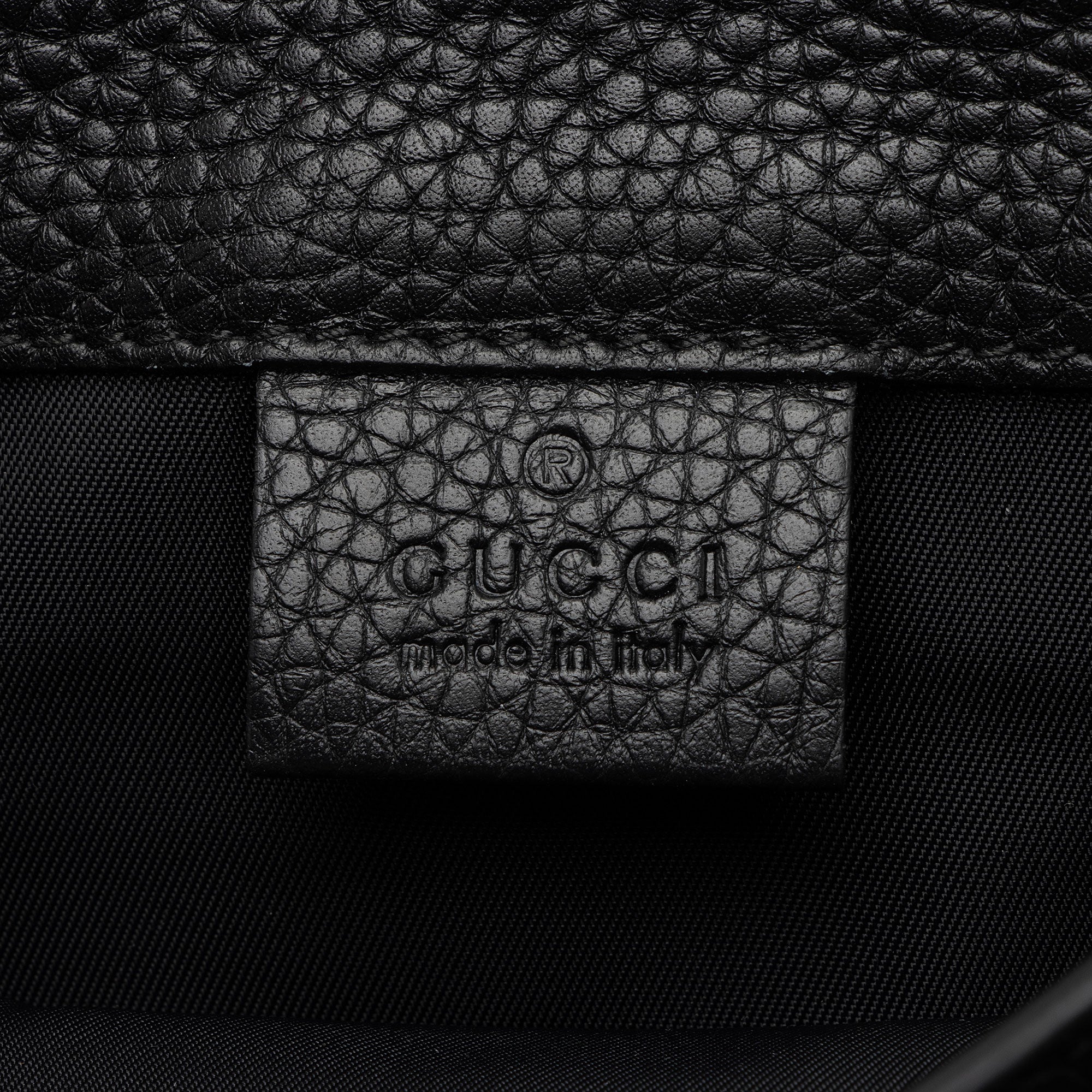 Gucci Pebbled Leather Soho Flap Belt Bag (SHF-Q9D7sL)
