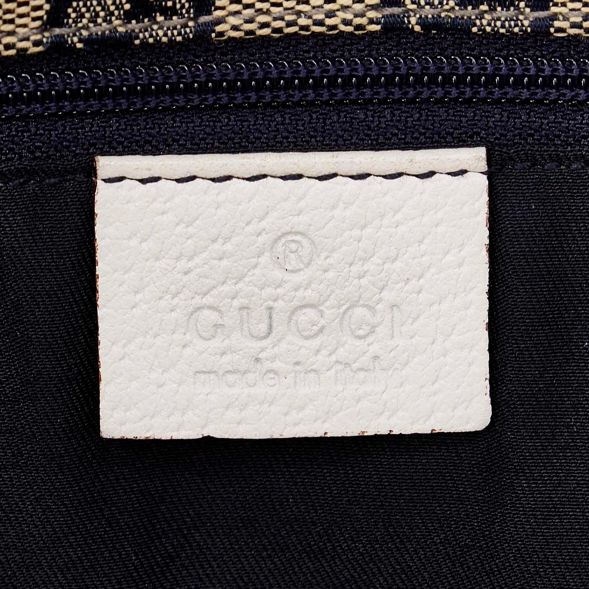 Gucci Pelham Leather Shoulder Bag (SHG-21129)