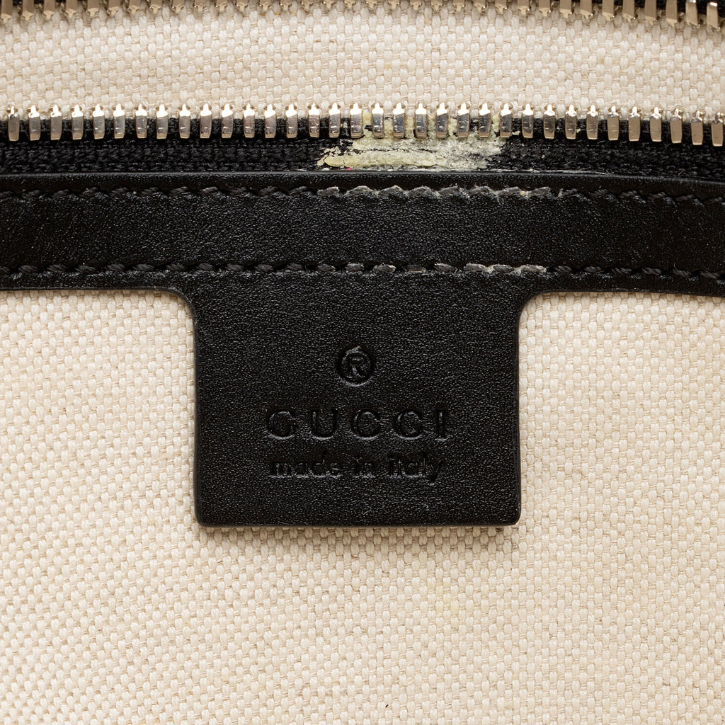 Gucci Perforated GG Embossed Zip Tote (SHF-Rjdpkd)