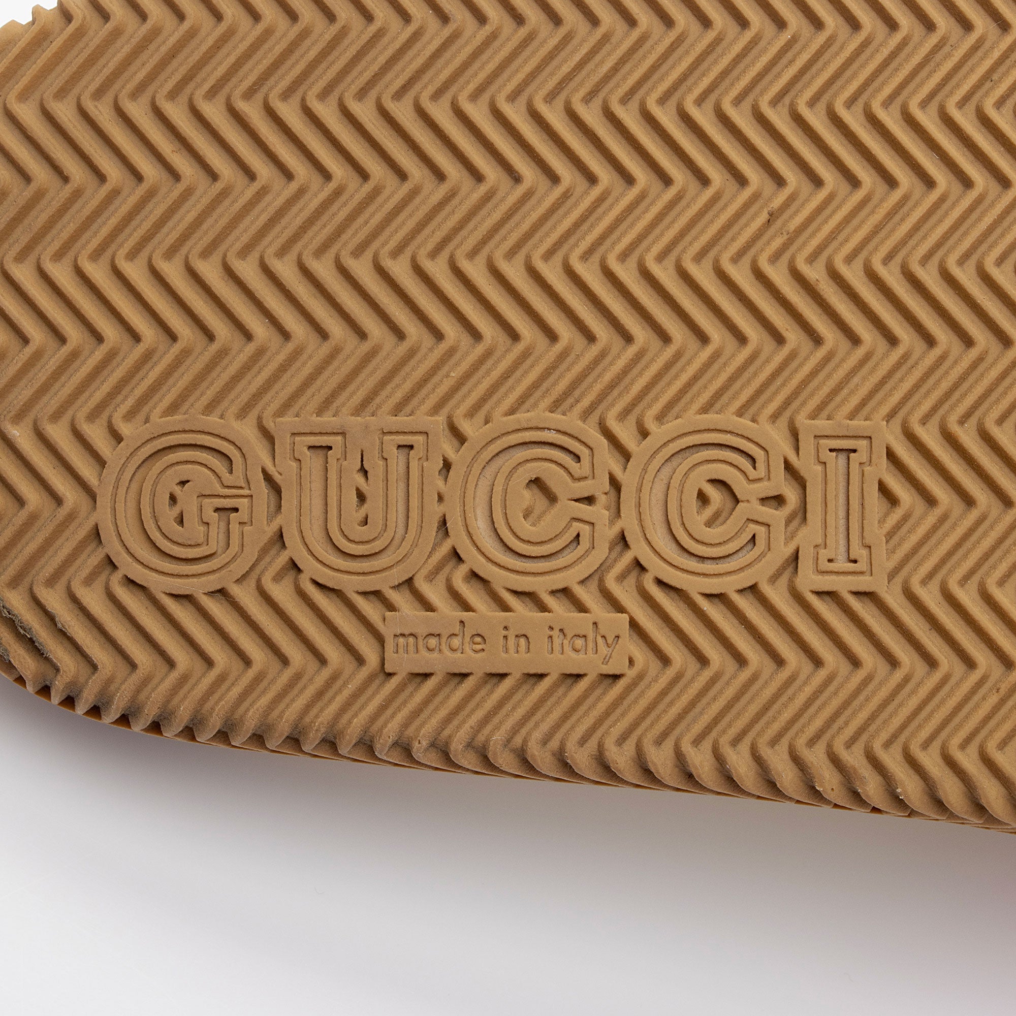 Gucci Rubber Interlocking G Slide Sandals - Size 6 / 36 (SHF-r8HZXE)