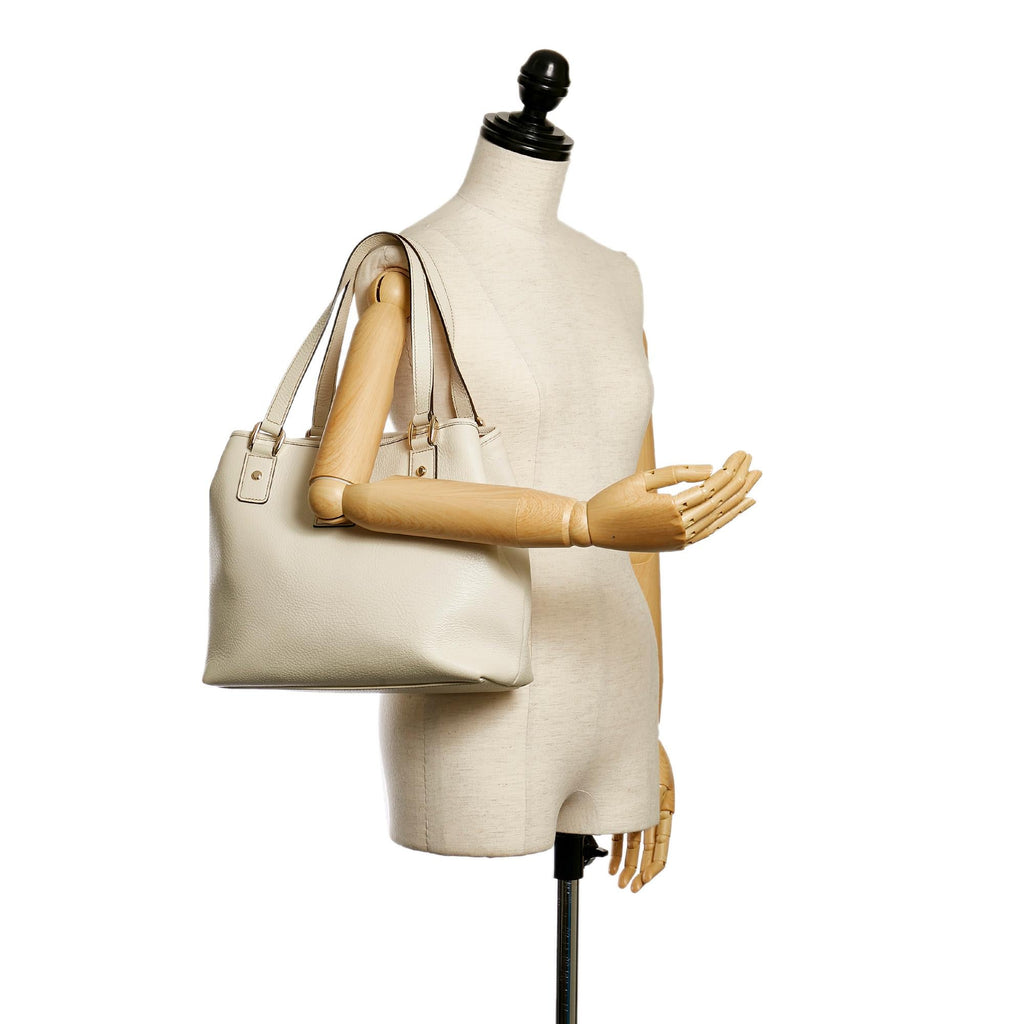 Gucci Small D-Ring Leather Tote Bag (SHG-30800)