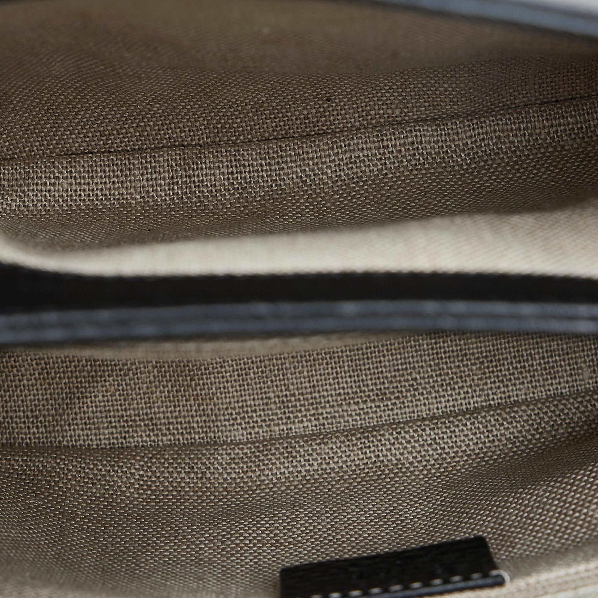 Gucci Small Dollar Interlocking G (SHG-kBh8xU)
