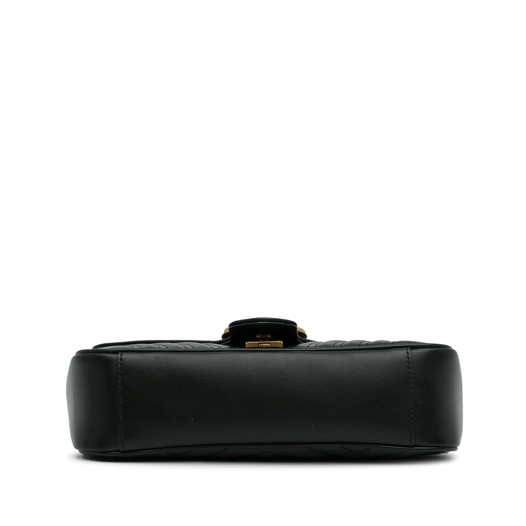 Gucci Small GG Marmont Matelasse Crossbody (SHG-DdfqLM)