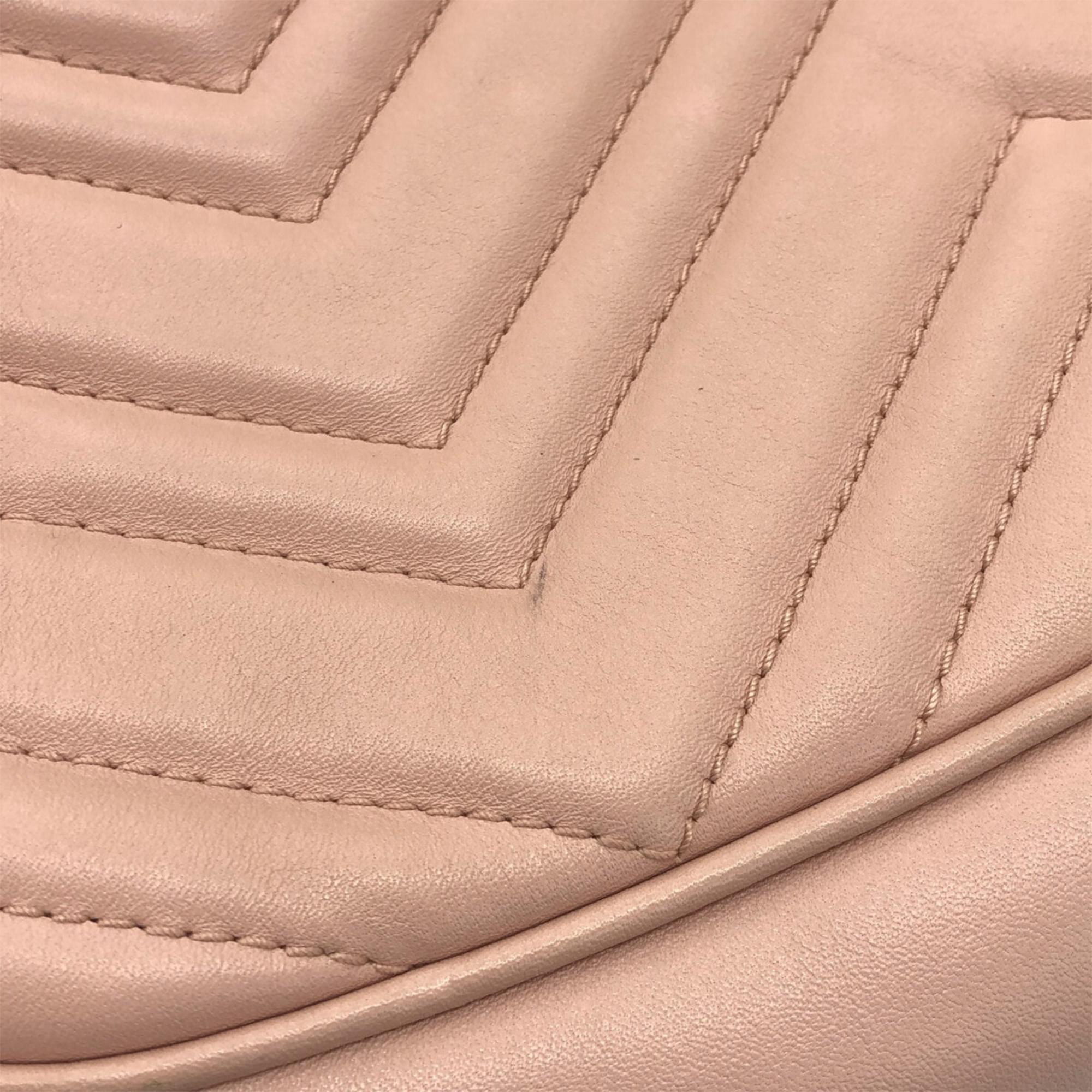 Gucci Small GG Marmont Matelasse Crossbody (SHG-Nzgu8j)