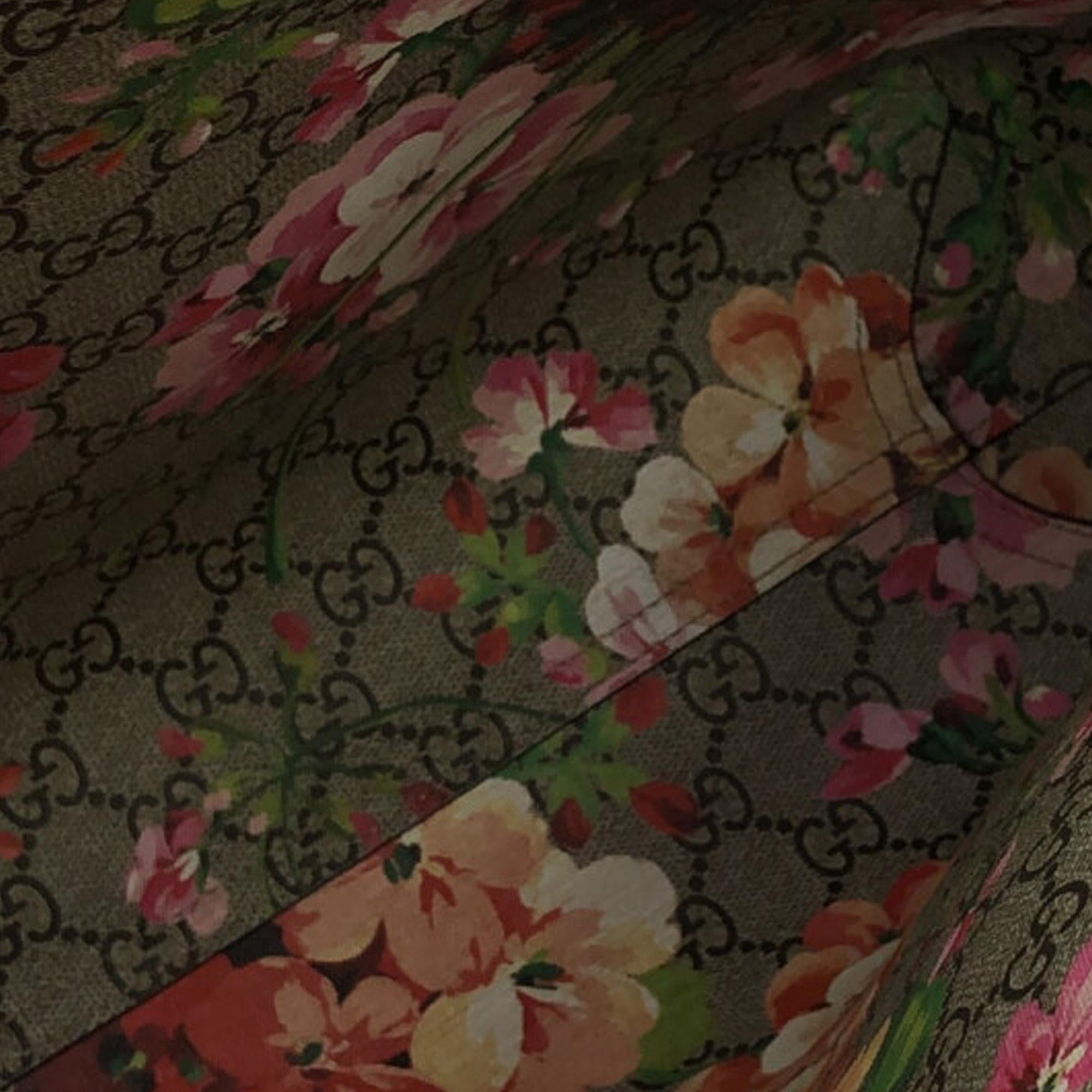 Gucci Small GG Supreme Blooms Reversible Tote (SHG-Ymtx7q)