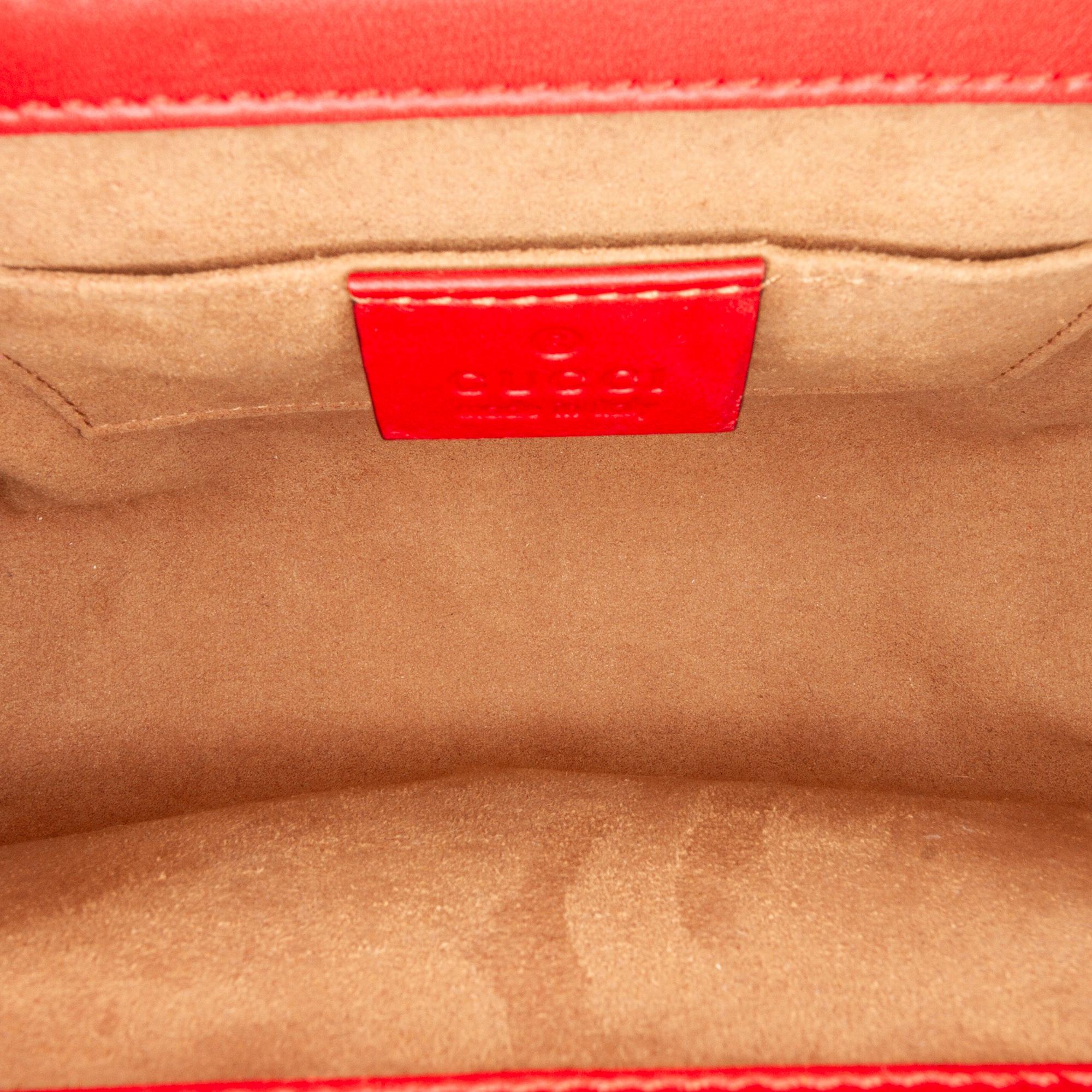 Gucci Small Leather Padlock Crossbody Bag (SHG-IOXwm8)