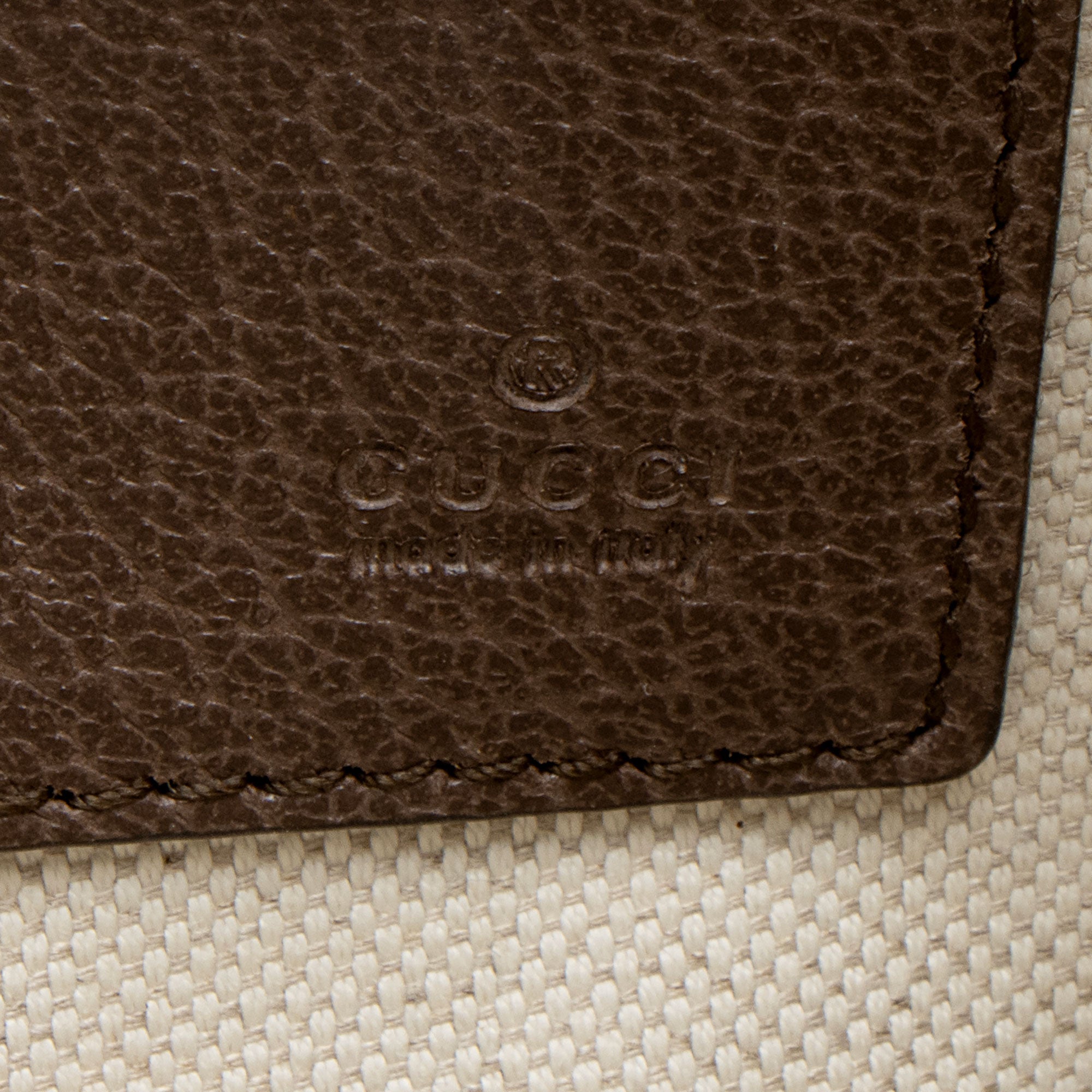 Gucci Soft GG Supreme Gucci Courrier Messenger Clutch