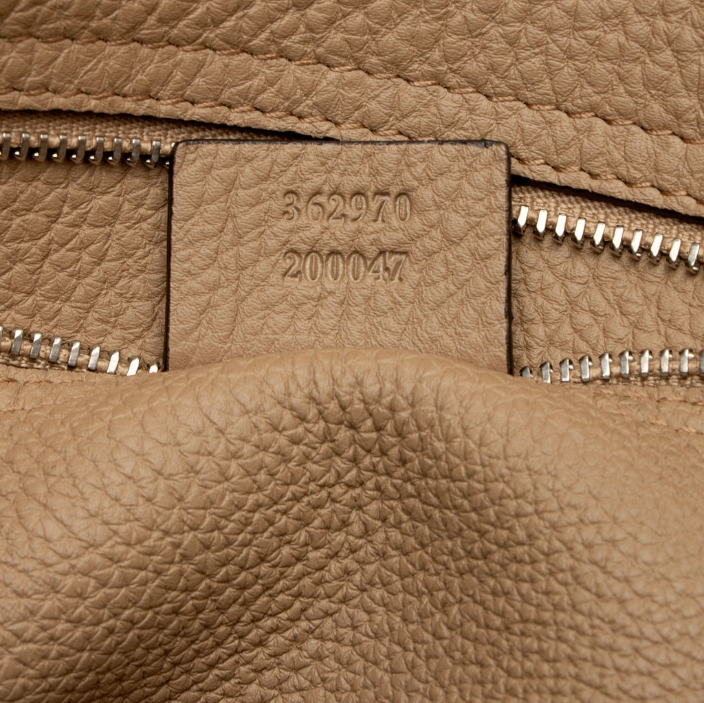 Gucci Soft Pebbled Leather Jackie Medium Tote