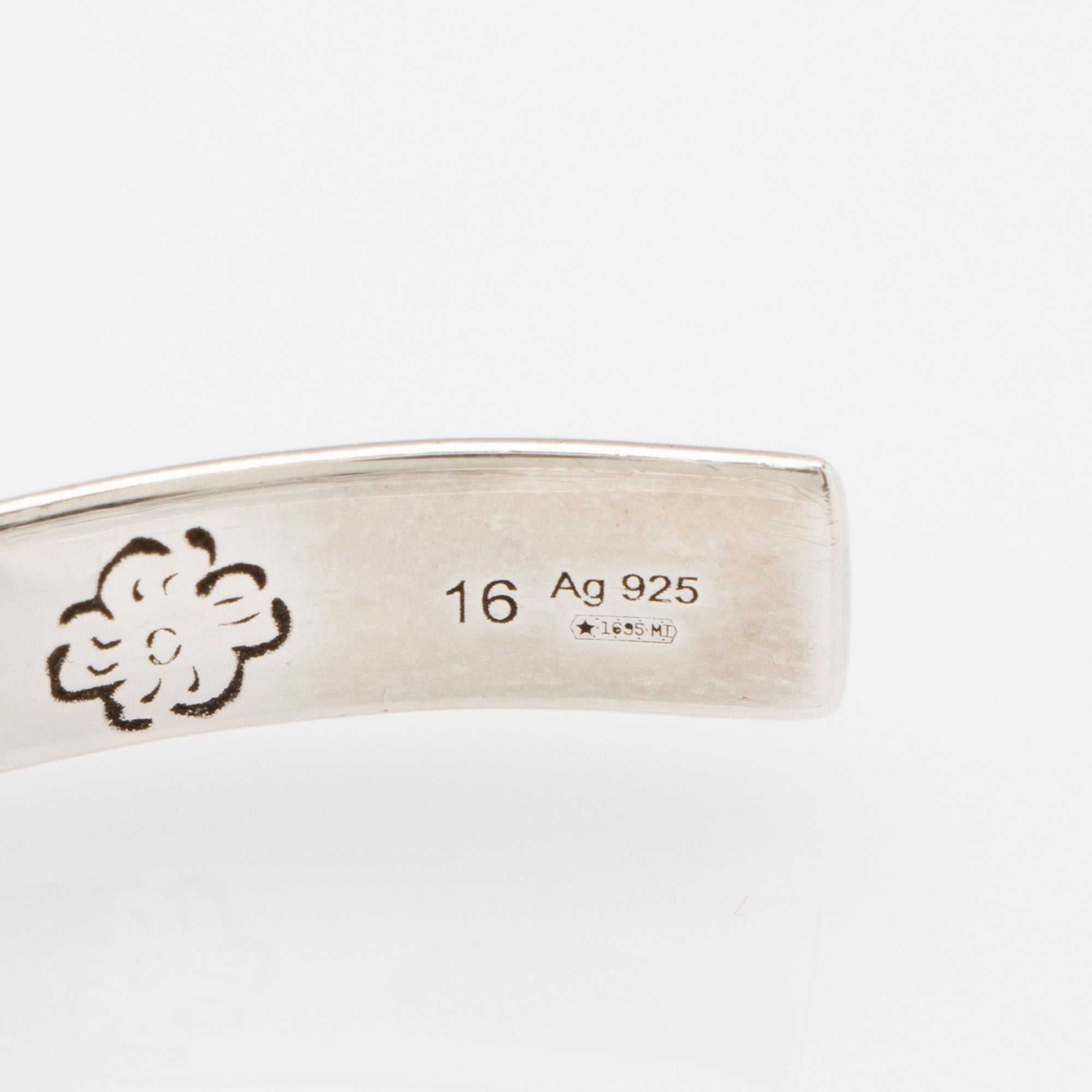 Gucci Sterling Silver Blind For Love Cuff