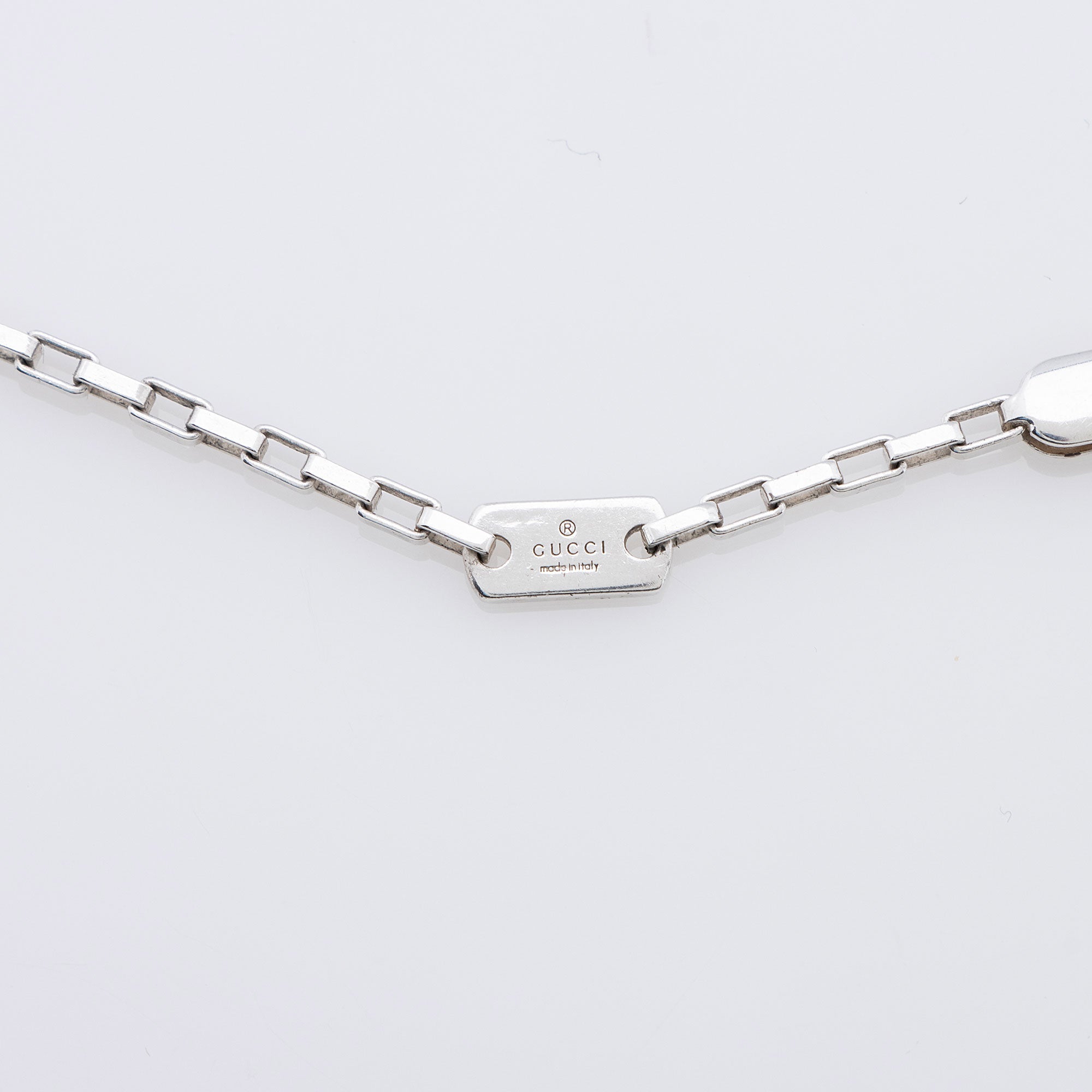 Gucci Sterling Silver Logo Plate Chain Link Necklace