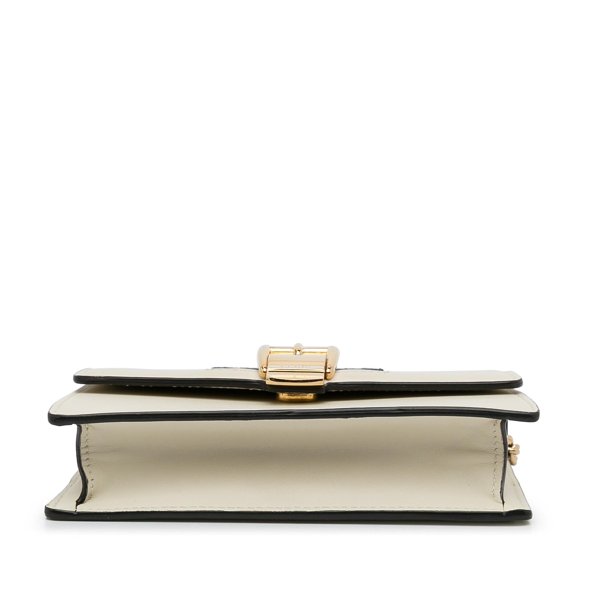 Gucci Super Mini Sylvie Chain Bag (SHG-yNIHwW)