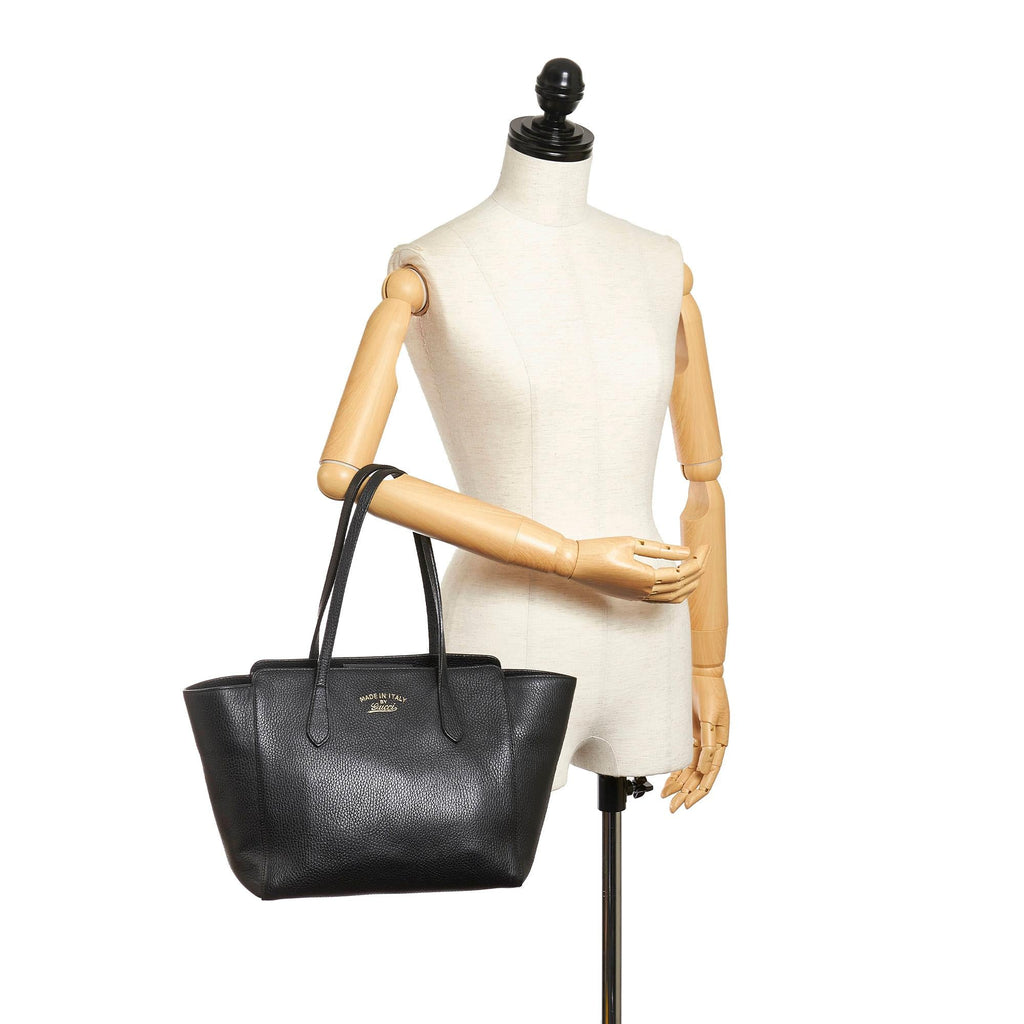 Gucci Swing Leather Tote Bag (SHG-32013)
