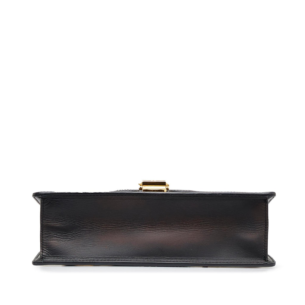 Gucci Sylvie Shoulder Bag (SHG-NFRbwn)