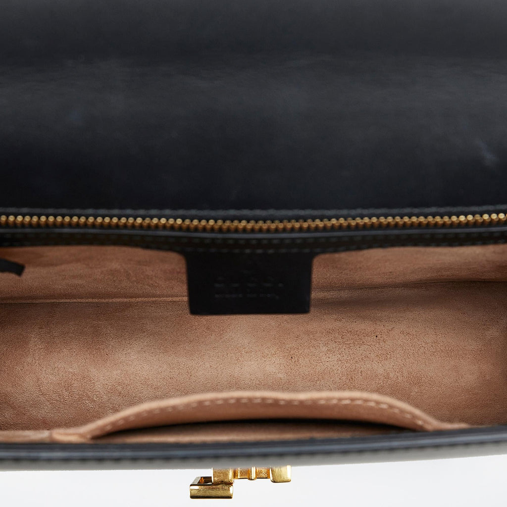 Gucci Sylvie Shoulder Bag (SHG-NFRbwn)