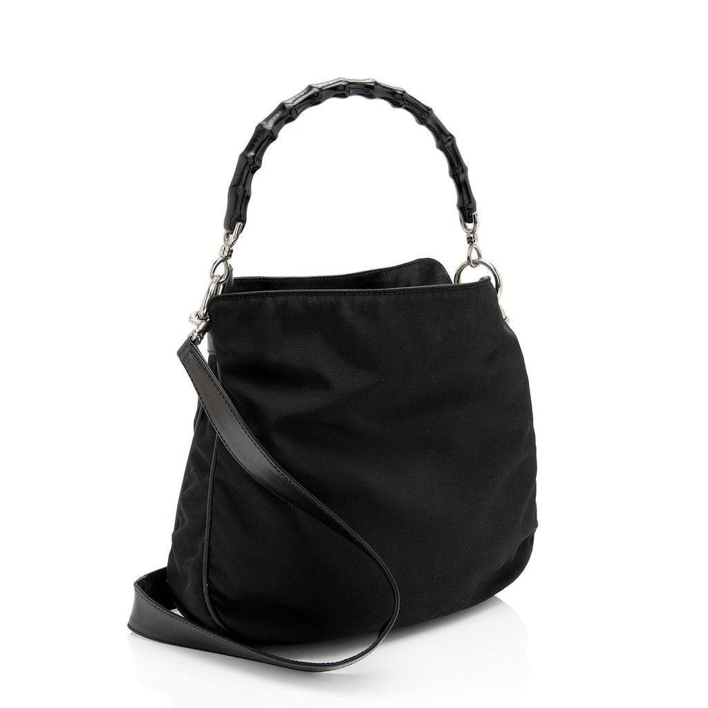 Gucci Vintage Nylon Bamboo Hobo (SHF-4WRjjt)