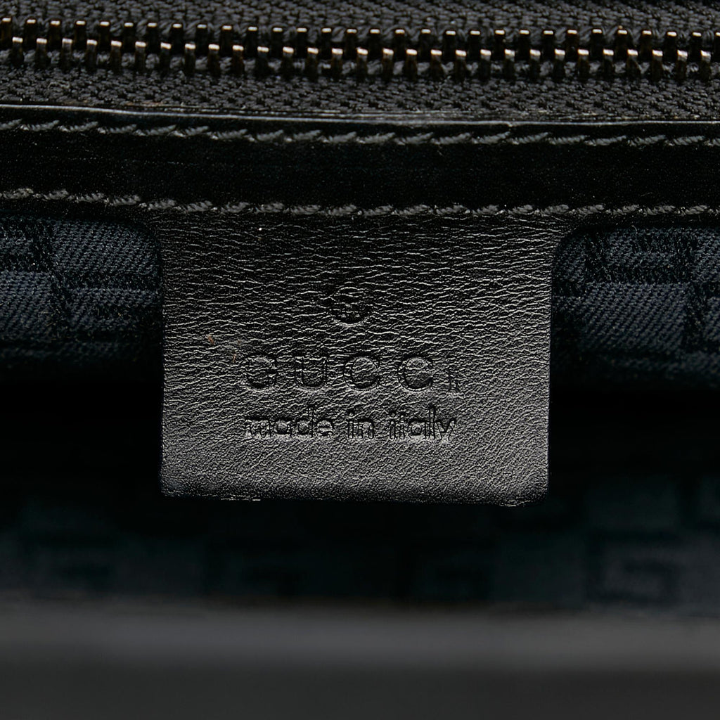 Gucci Wood Hook Closure Leather Handbag (SHG-36643)