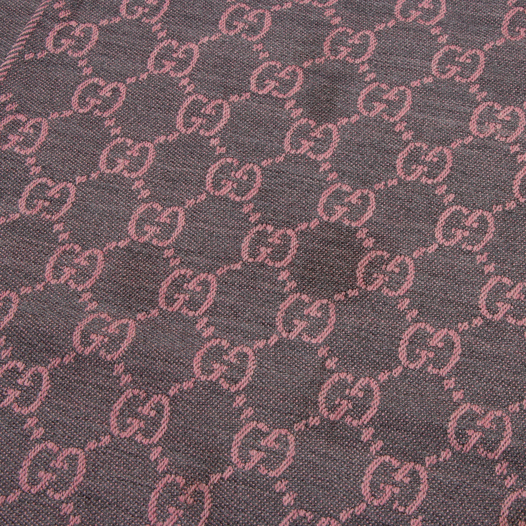 Gucci Wool GG Reversible Scarf (SHF-Ci0Heg)