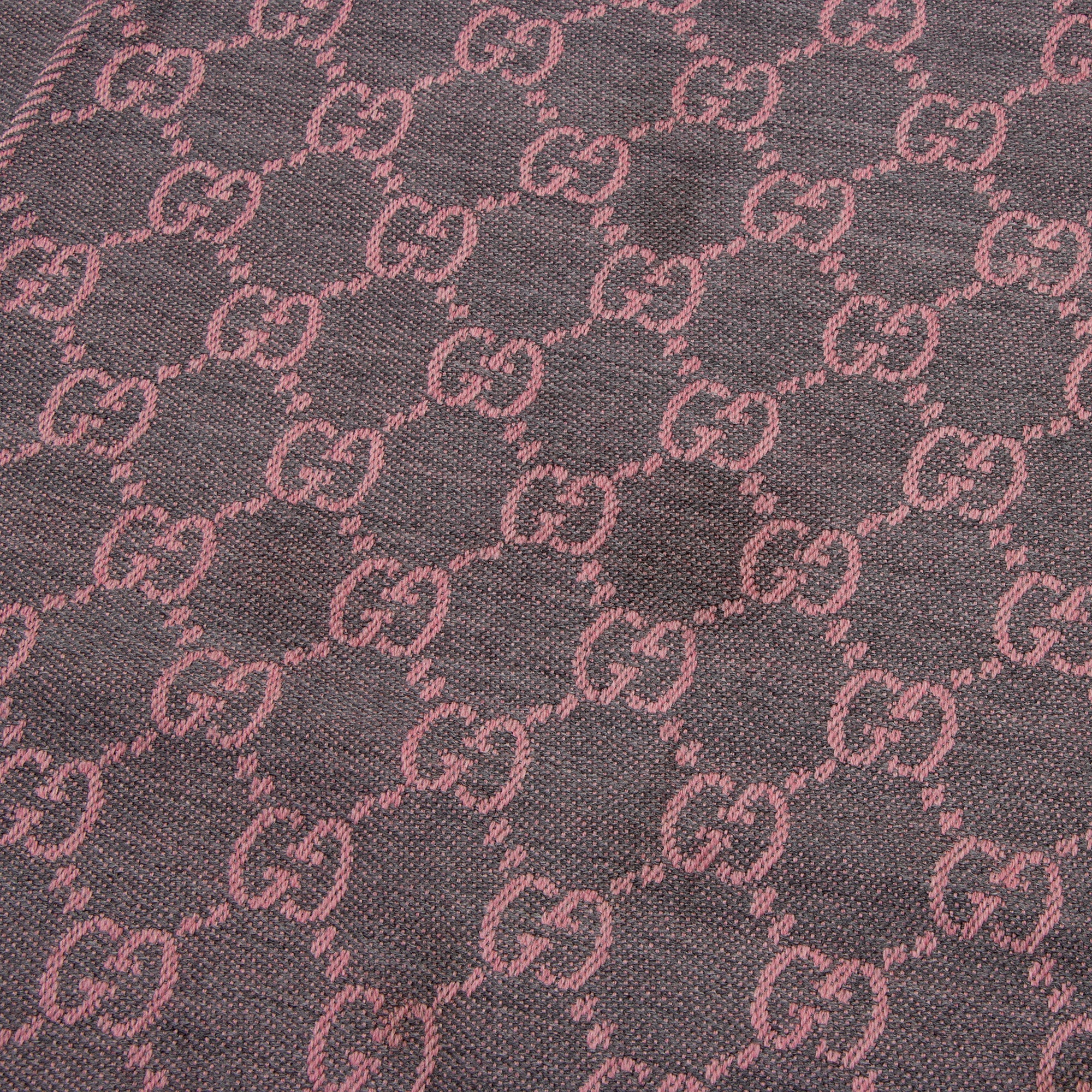 Gucci Wool GG Reversible Scarf (SHF-Ci0Heg)
