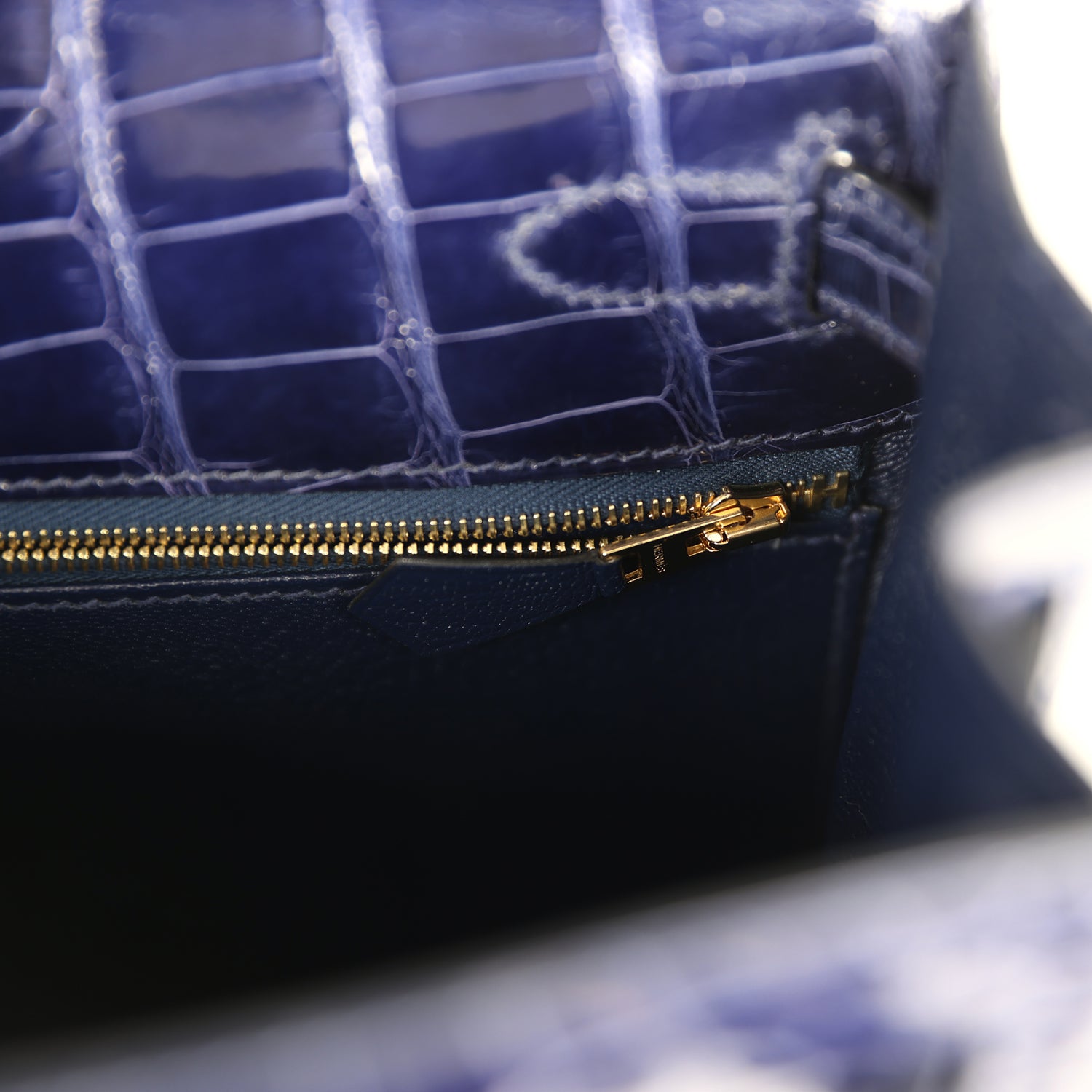 Hermes Kelly Sellier 28 Bleu Encre Shiny Alligator Gold Hardware