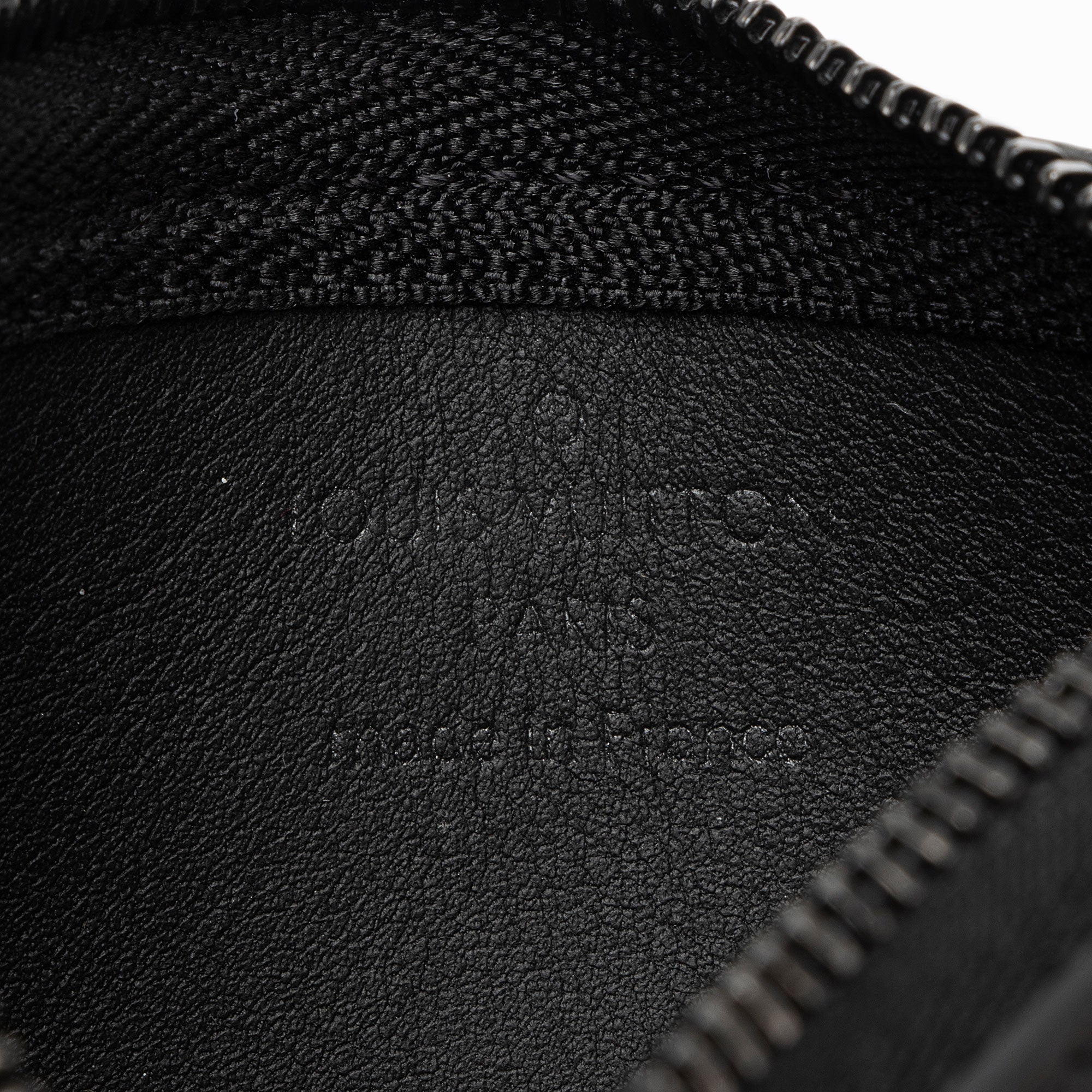 Louis Vuitton Calfskin Aerogram Key Pouch (SHF-2p6yBk)