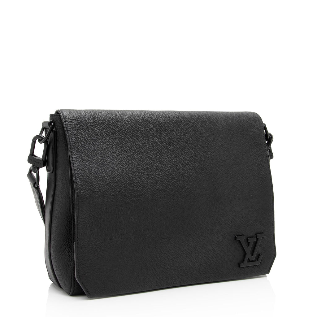 Louis Vuitton Calfskin Aerogram Takeoff Messenger Bag (SHF-QgVacu)