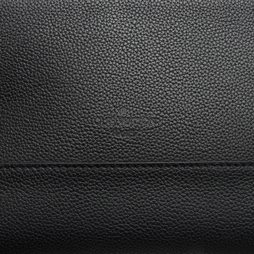 Louis Vuitton Calfskin Aerogram Takeoff Messenger