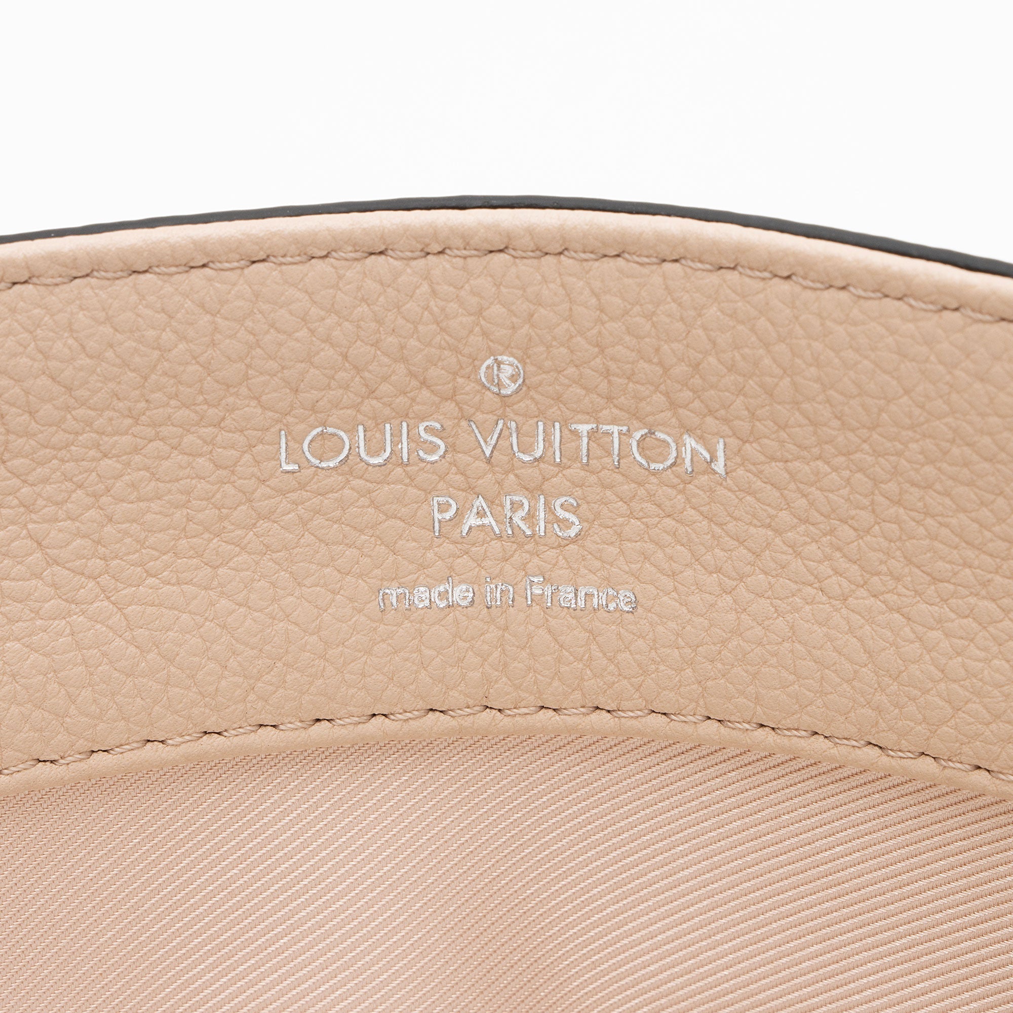 Louis Vuitton Calfskin Lockme II Satchel (SHF-SVCsUl)