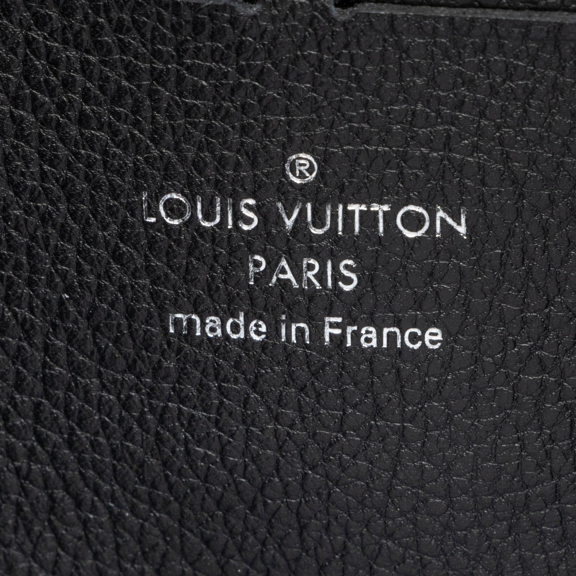 Louis Vuitton Calfskin MyLockme Pochette (SHF-23760)