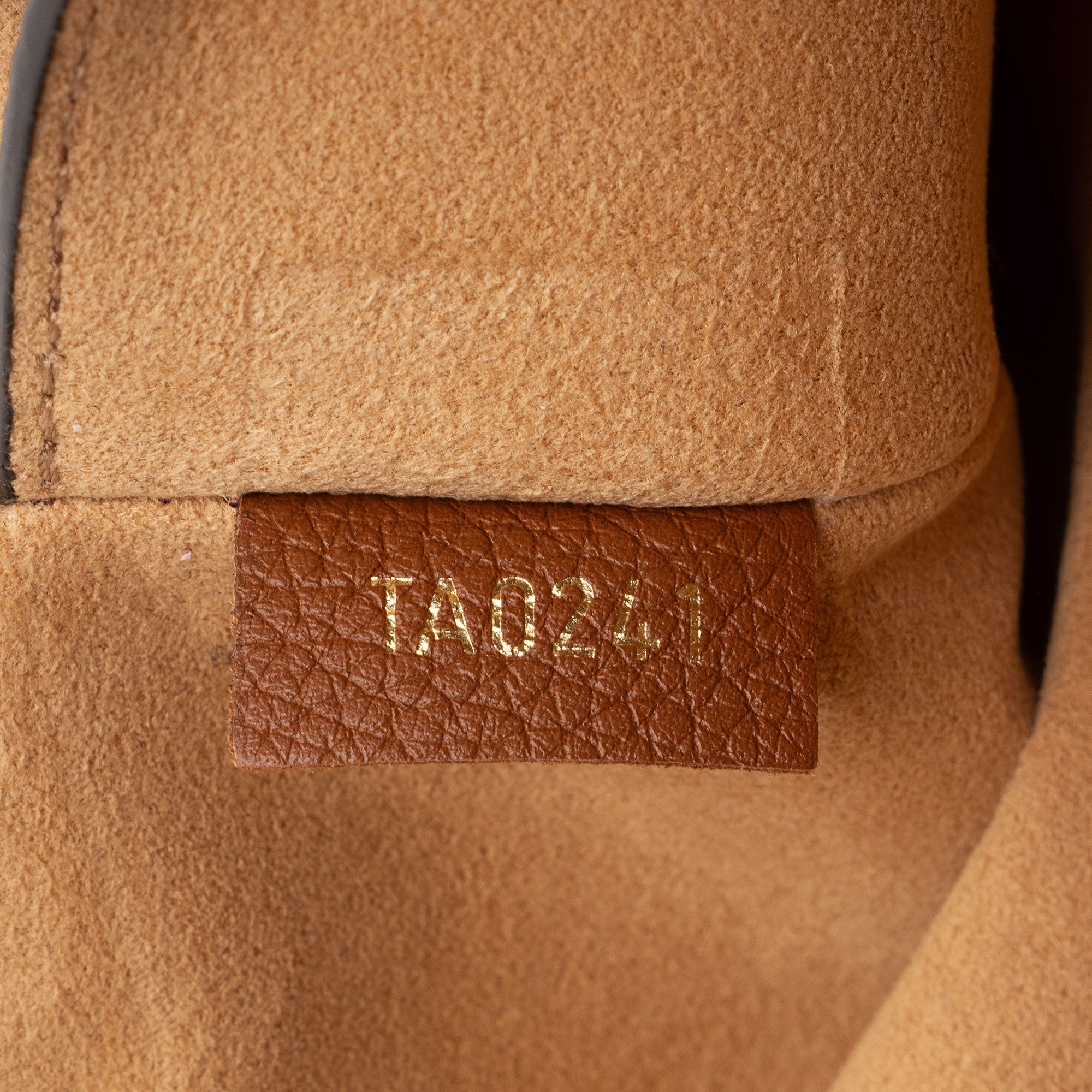 Louis Vuitton Calfskin Mylockme Pochette - FINAL SALE (SHF-0getbE)