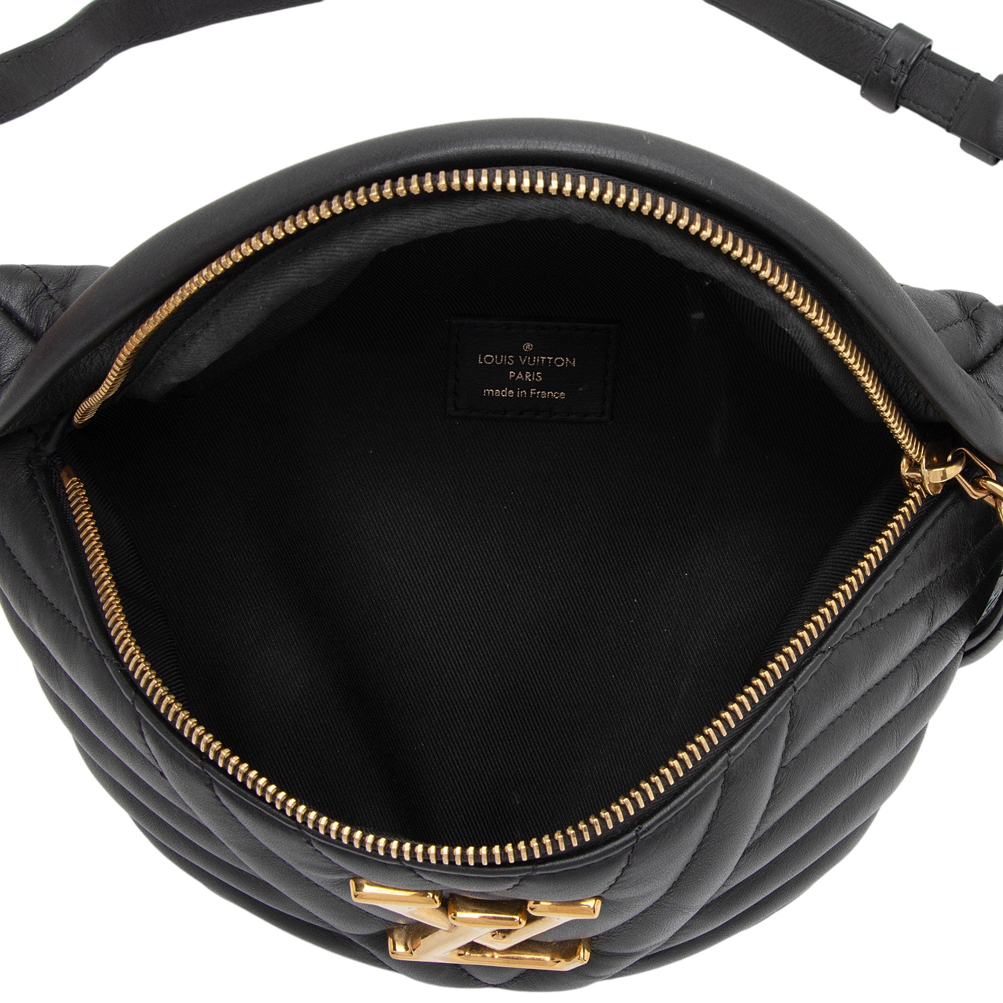 Louis Vuitton Calfskin New Wave Bumbag (SHF-gSN15r)