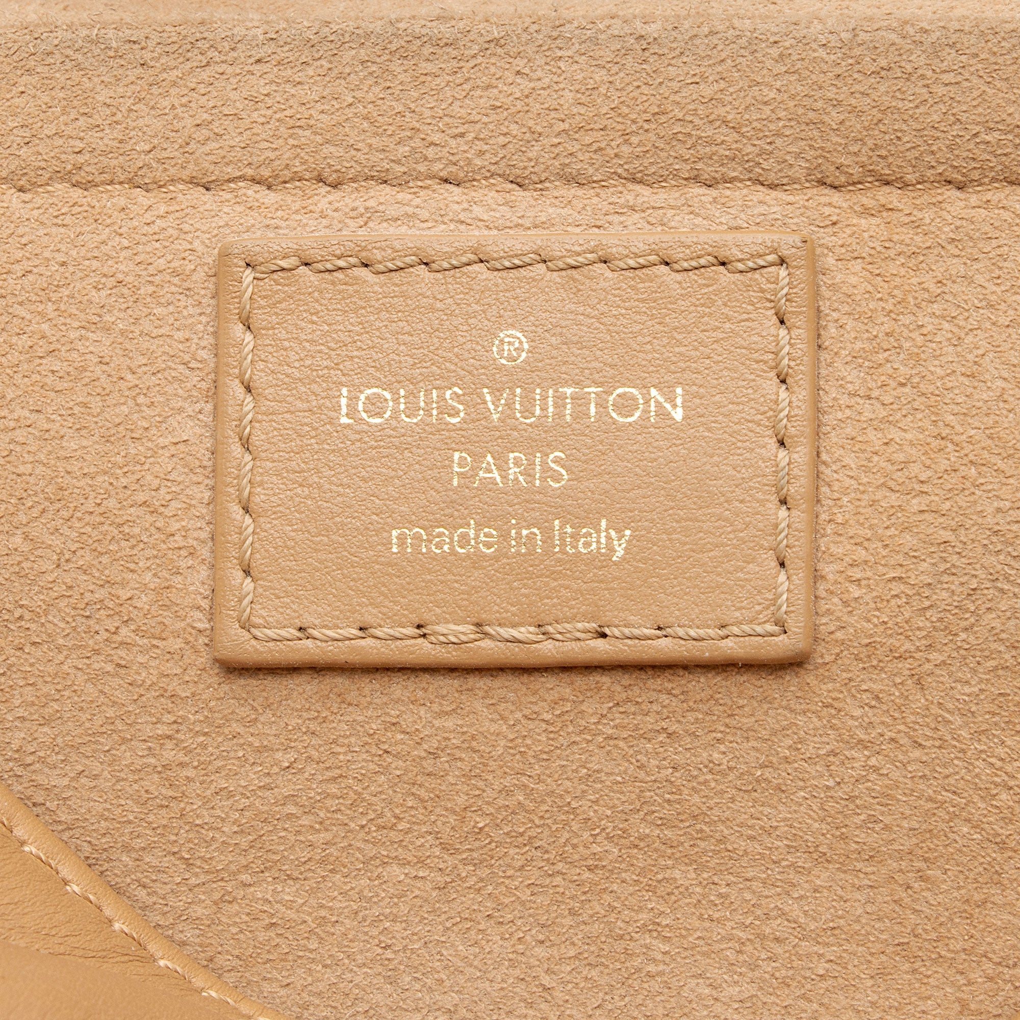 Louis Vuitton Calfskin New Wave Chain MM Shoulder Bag  - FINAL SALE (SHF-BC4Bgk)