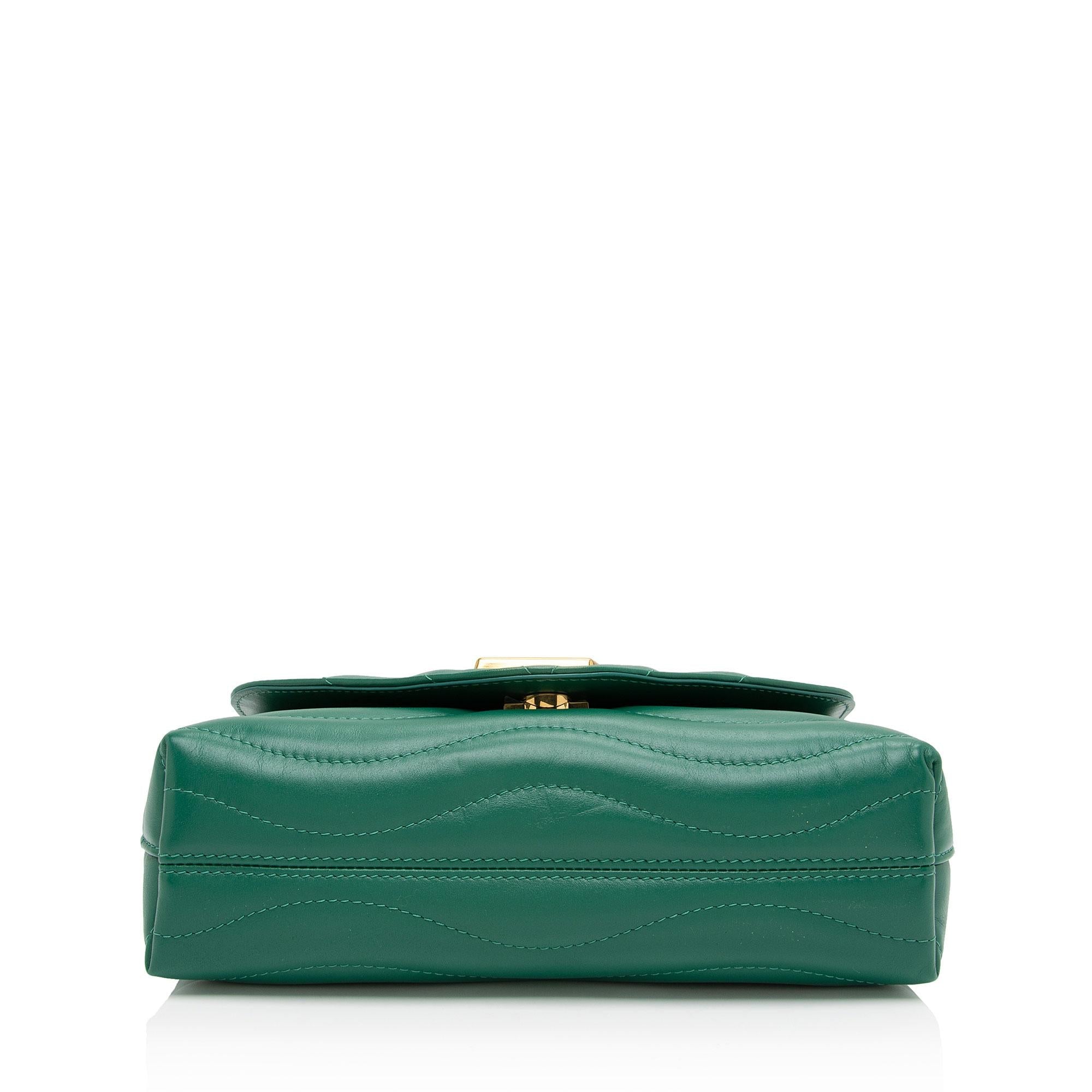 Louis Vuitton Calfskin New Wave GM Chain Bag (SHF-REaIr8)