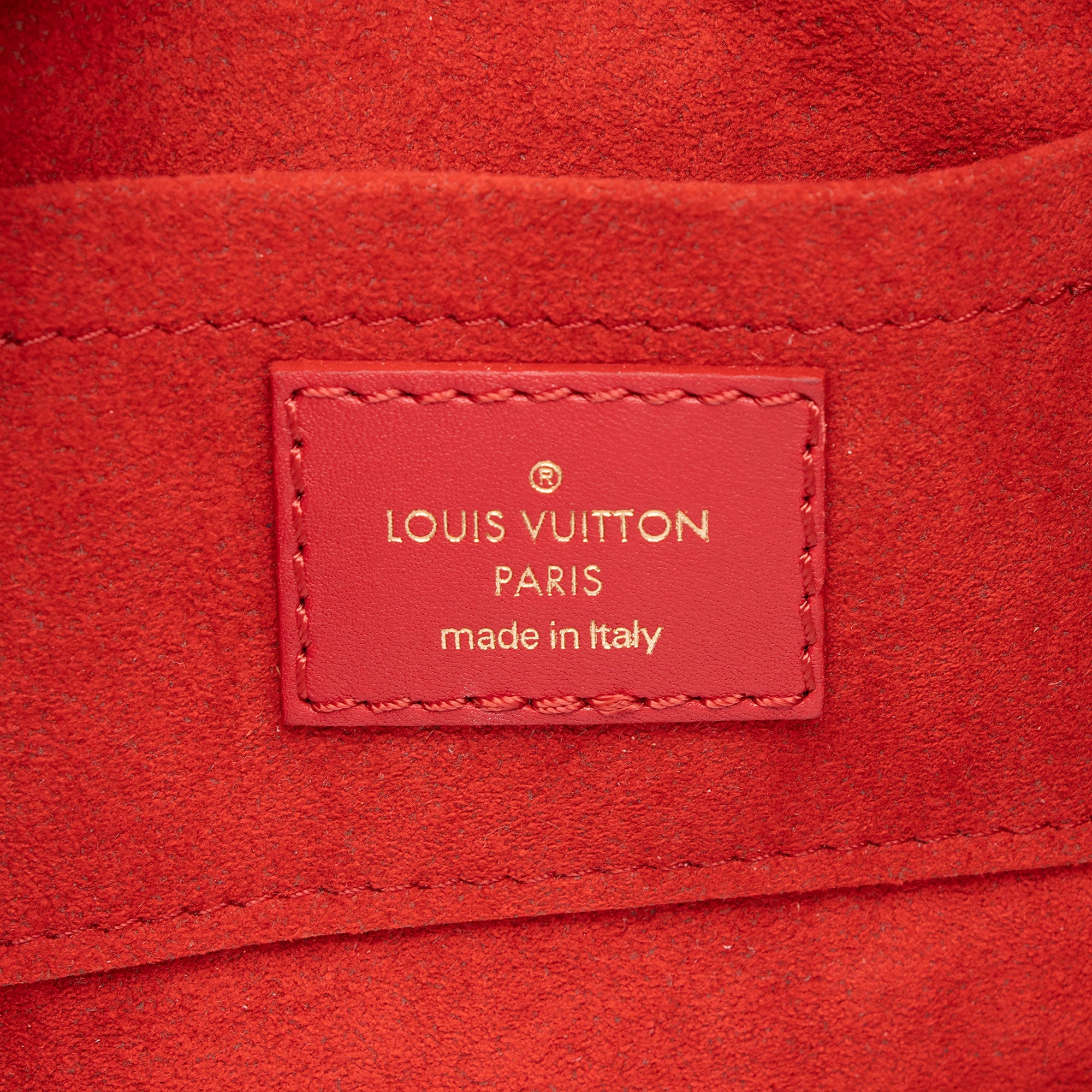Louis Vuitton Limited Edition Calfskin New Wave Love Lock Heart Shoulder Bag