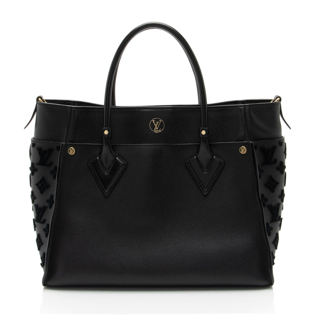 Louis Vuitton Calfskin Tufted Monogram Canvas On My Side MM Tote (SHF-bIbven)