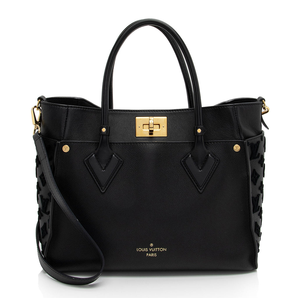 Louis Vuitton Calfskin Tufted Monogram Canvas On My Side MM Tote (SHF-QMhDUi)