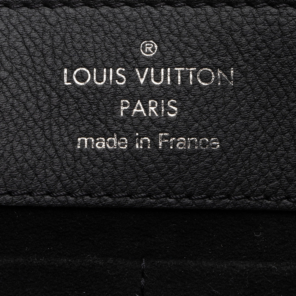 Louis Vuitton Grained Calfskin Lockme Ever MM Satchel (SHF-xxWmqD)