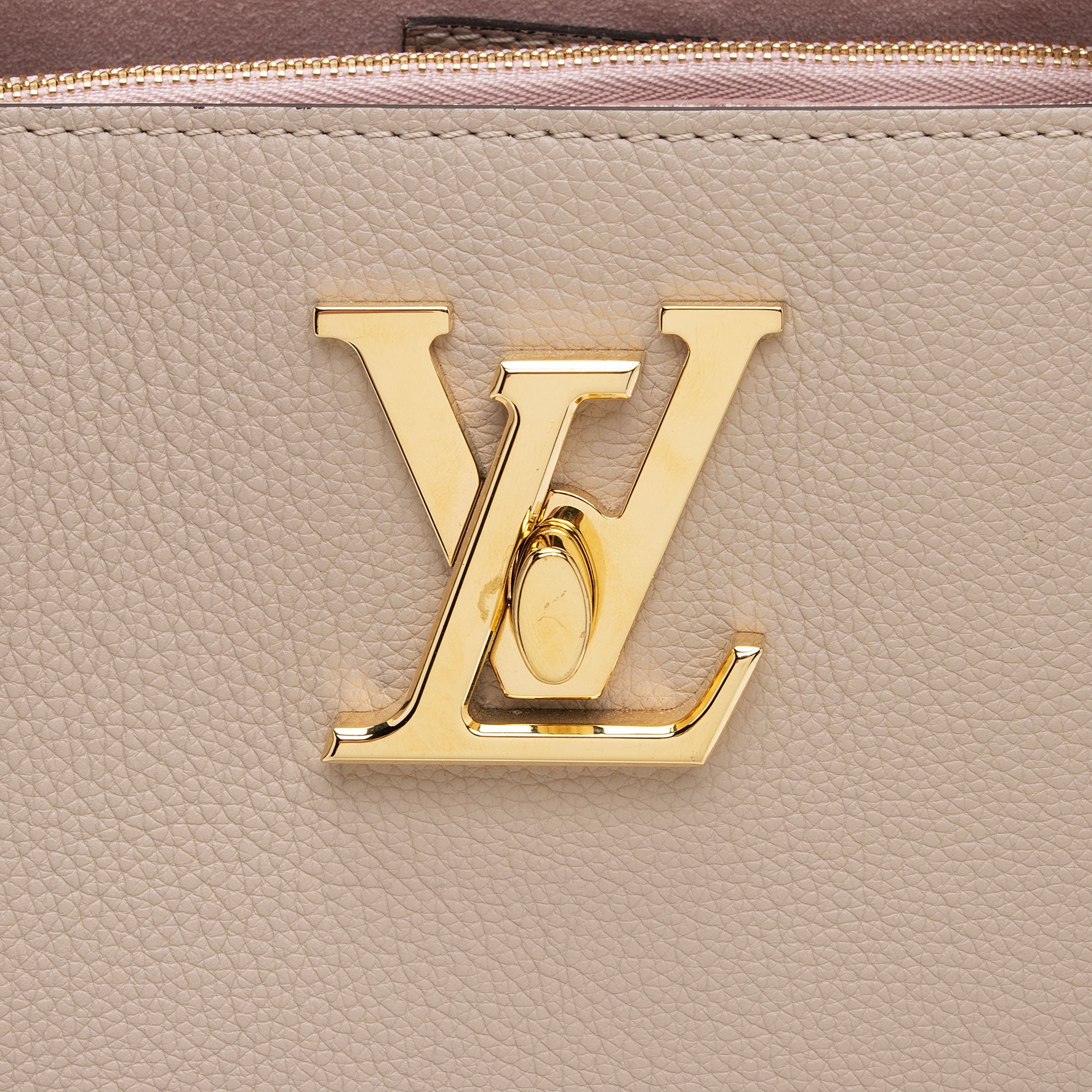 Louis Vuitton Grained Calfskin Lockme Shopper Tote (SHF-rjiNdJ)